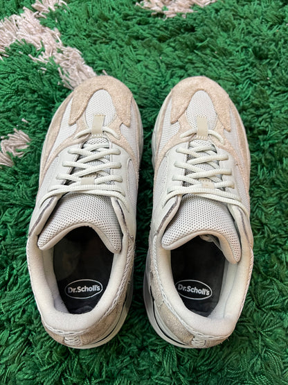 Yeezy 700 “Salt”