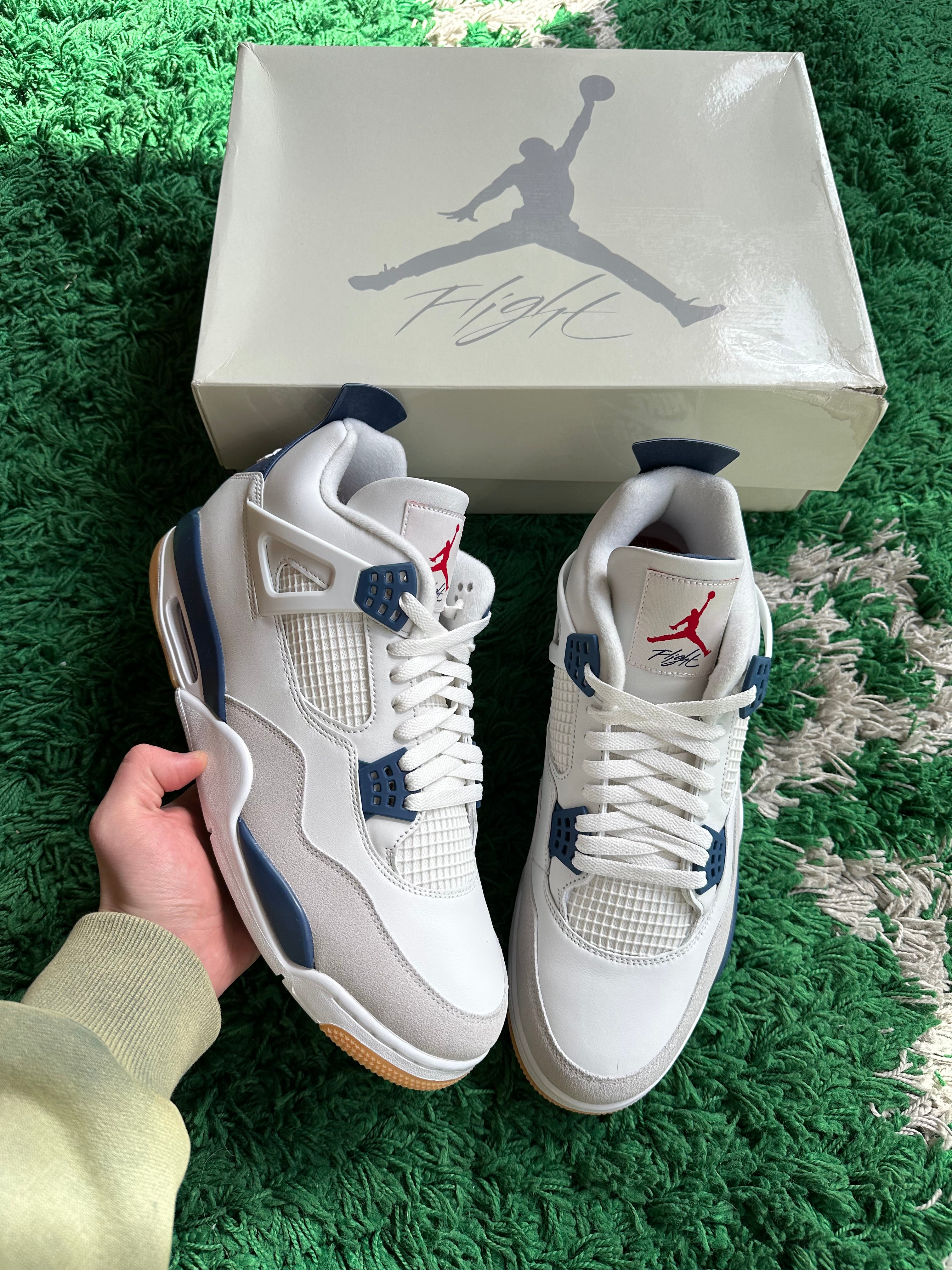 Jordan 4 x SB “Navy”