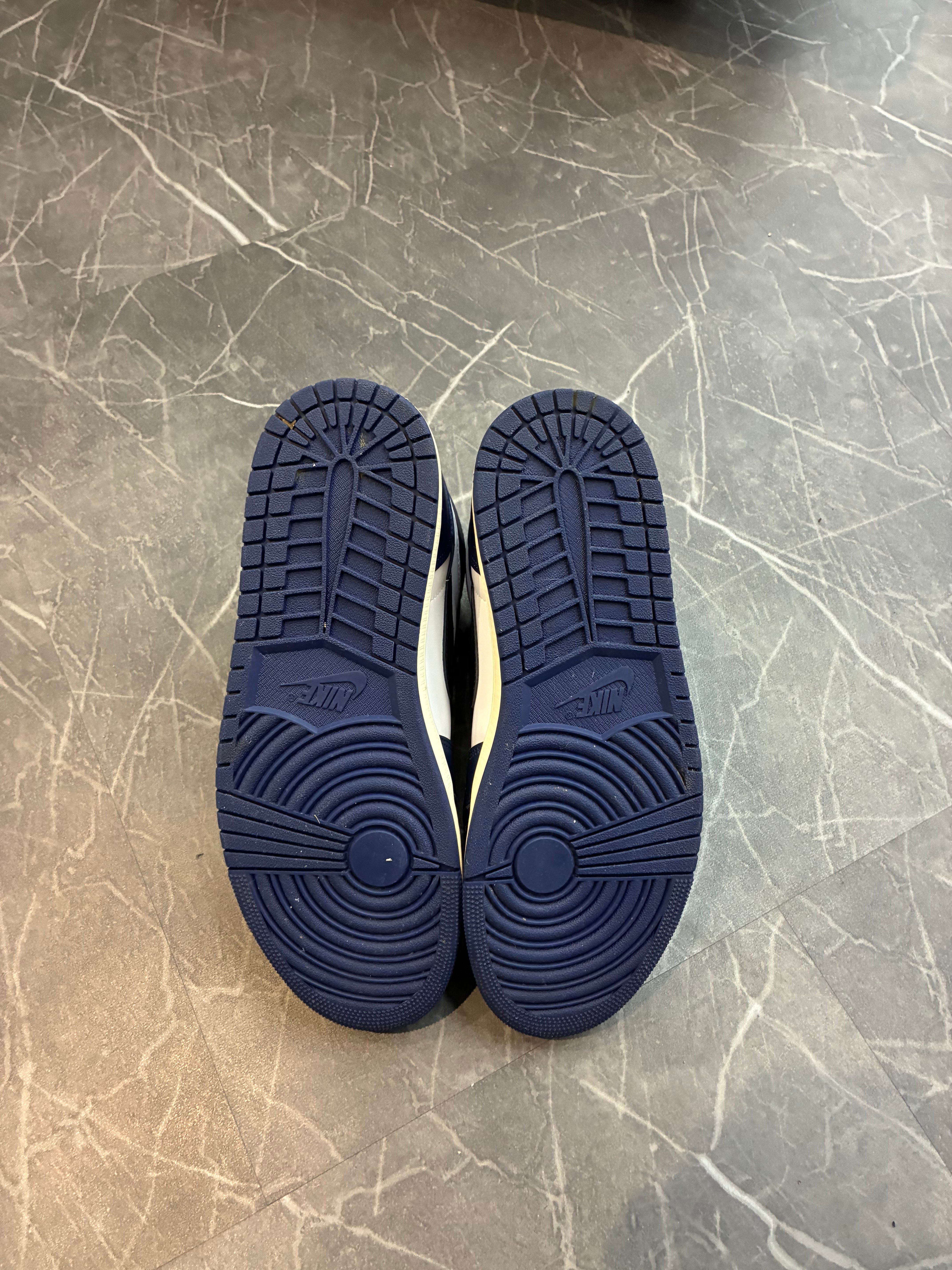 Jordan 1 High “Midnight Navy”