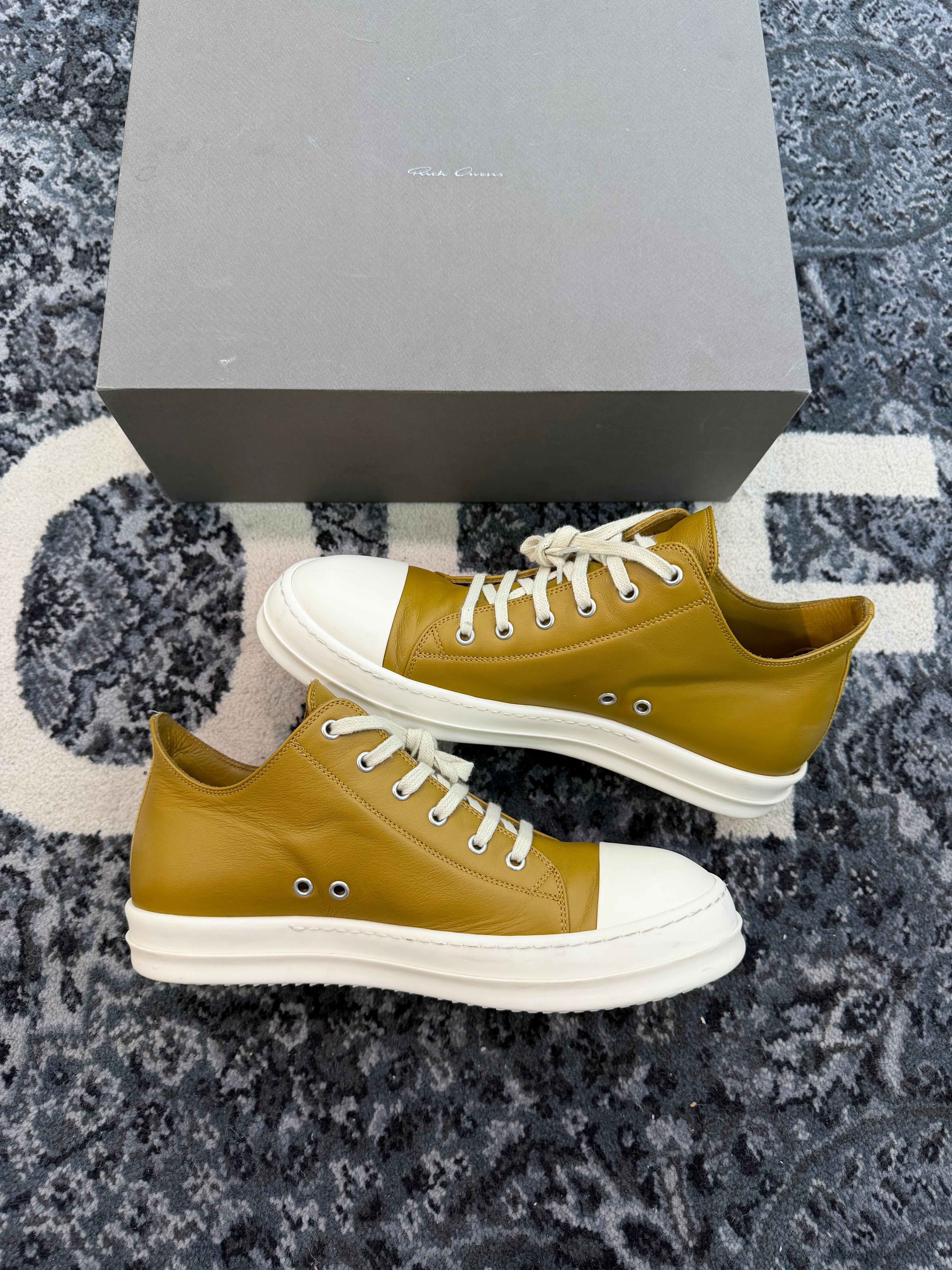 Rick Owen’s Sneaker “Off Brown”