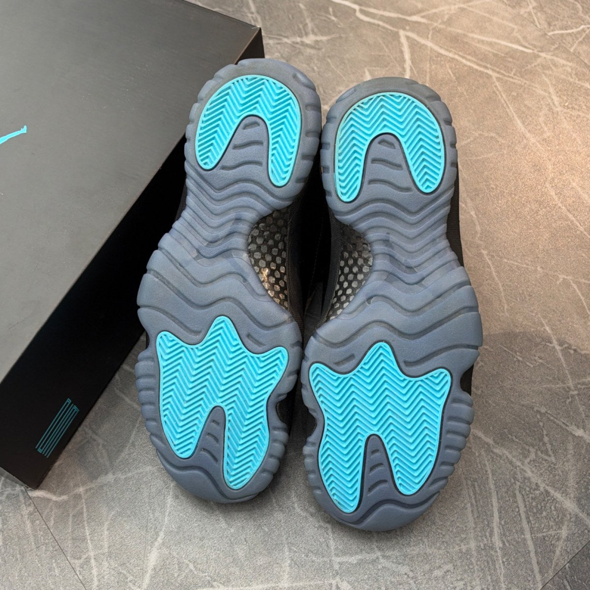 Jordan 11 Retro Gamma Blue (2025) - Image 4