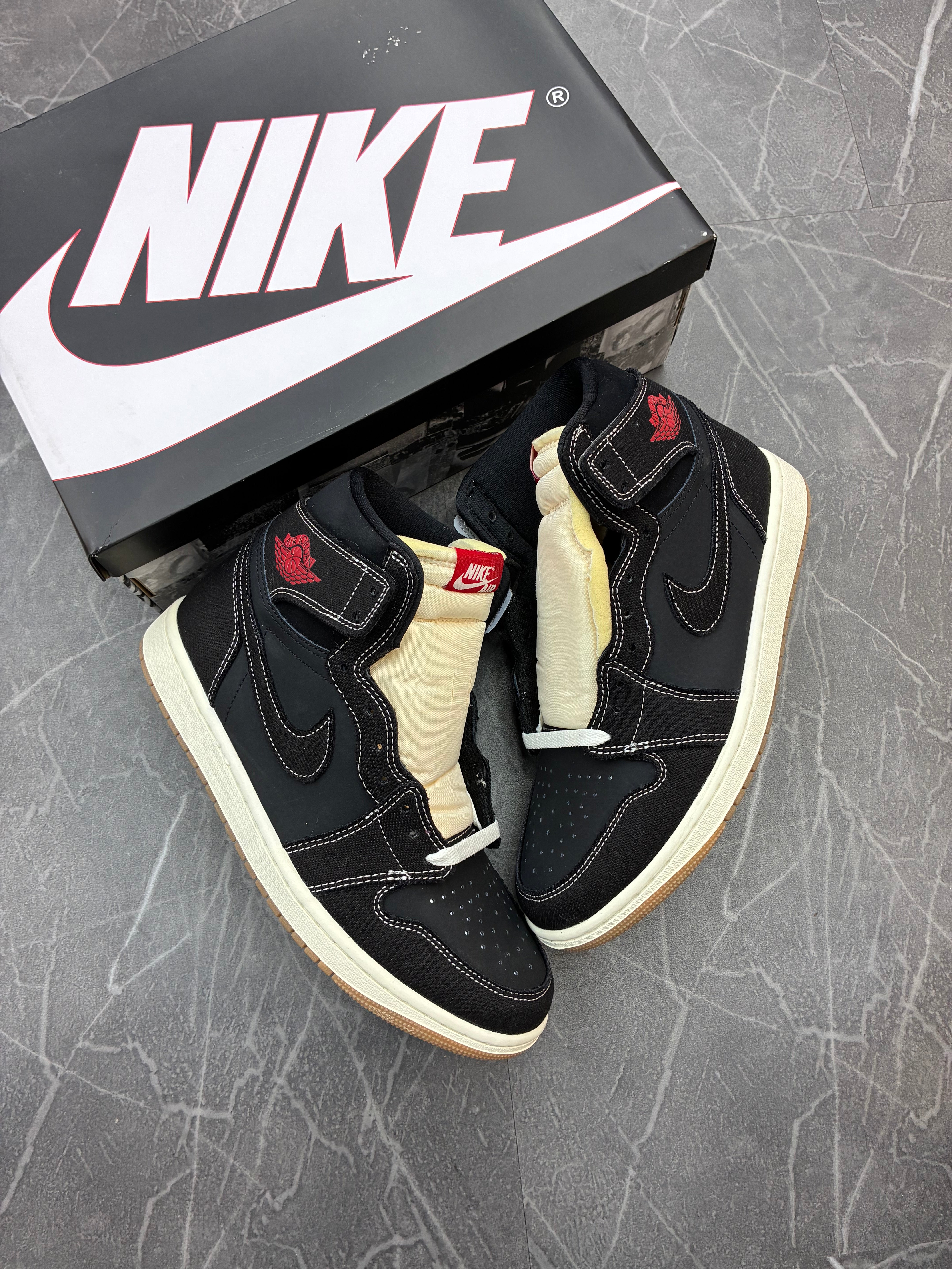 Jordan 1 High “Flight Club”