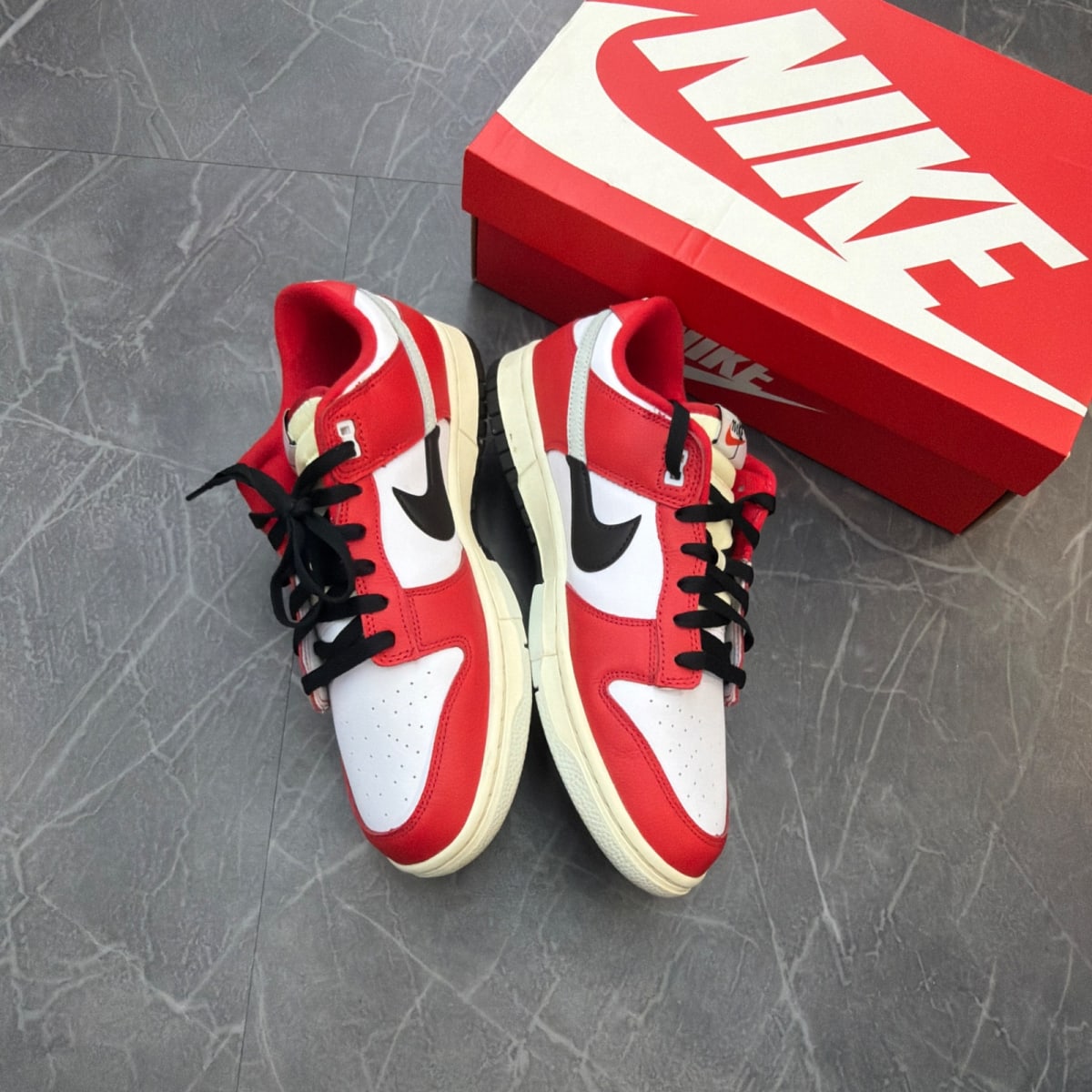 Nike Dunk Low Chicago Split (Size 10.5) (Lightly Worn)
