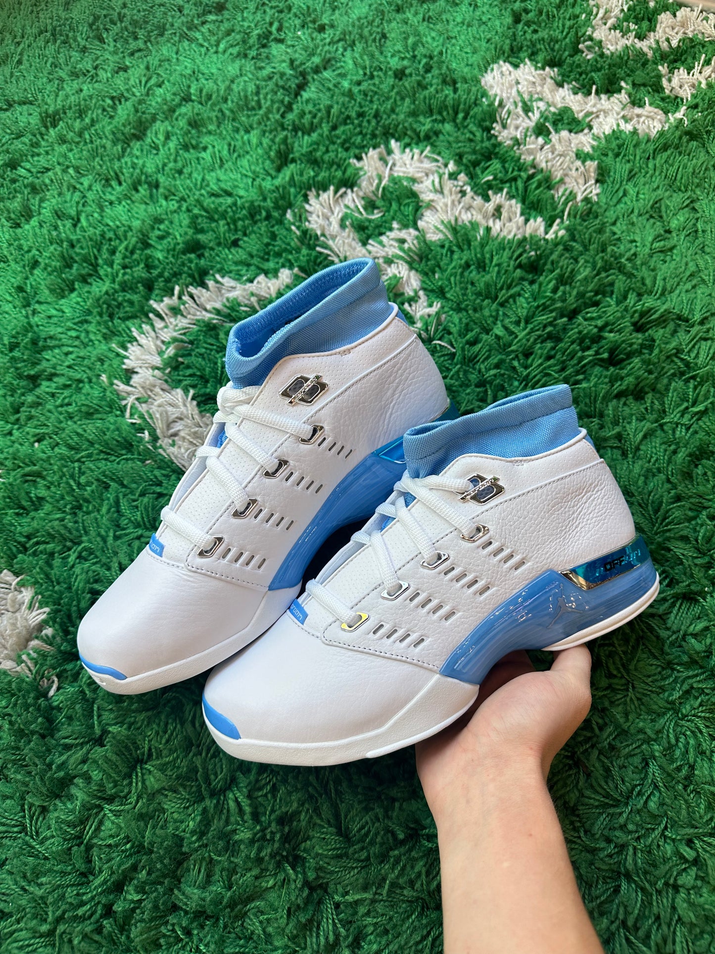 Jordan 17 Low “University Blue”