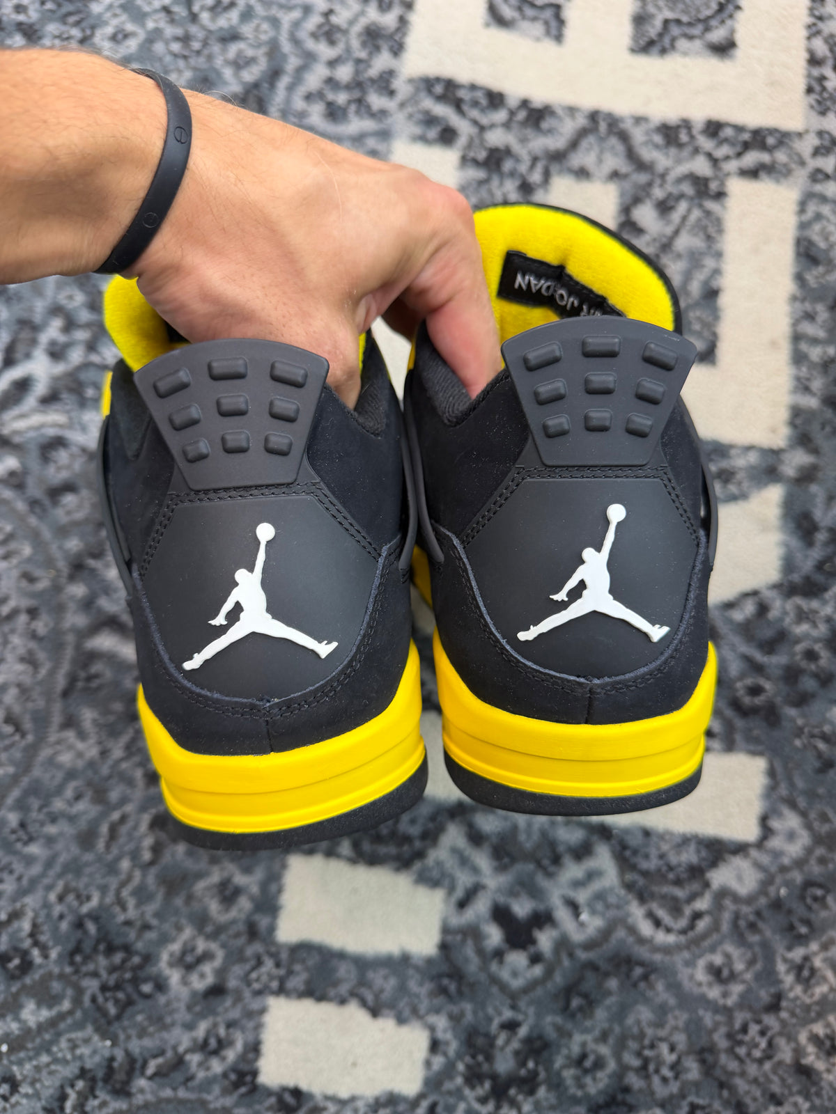 Jordan 4 “Thunder”