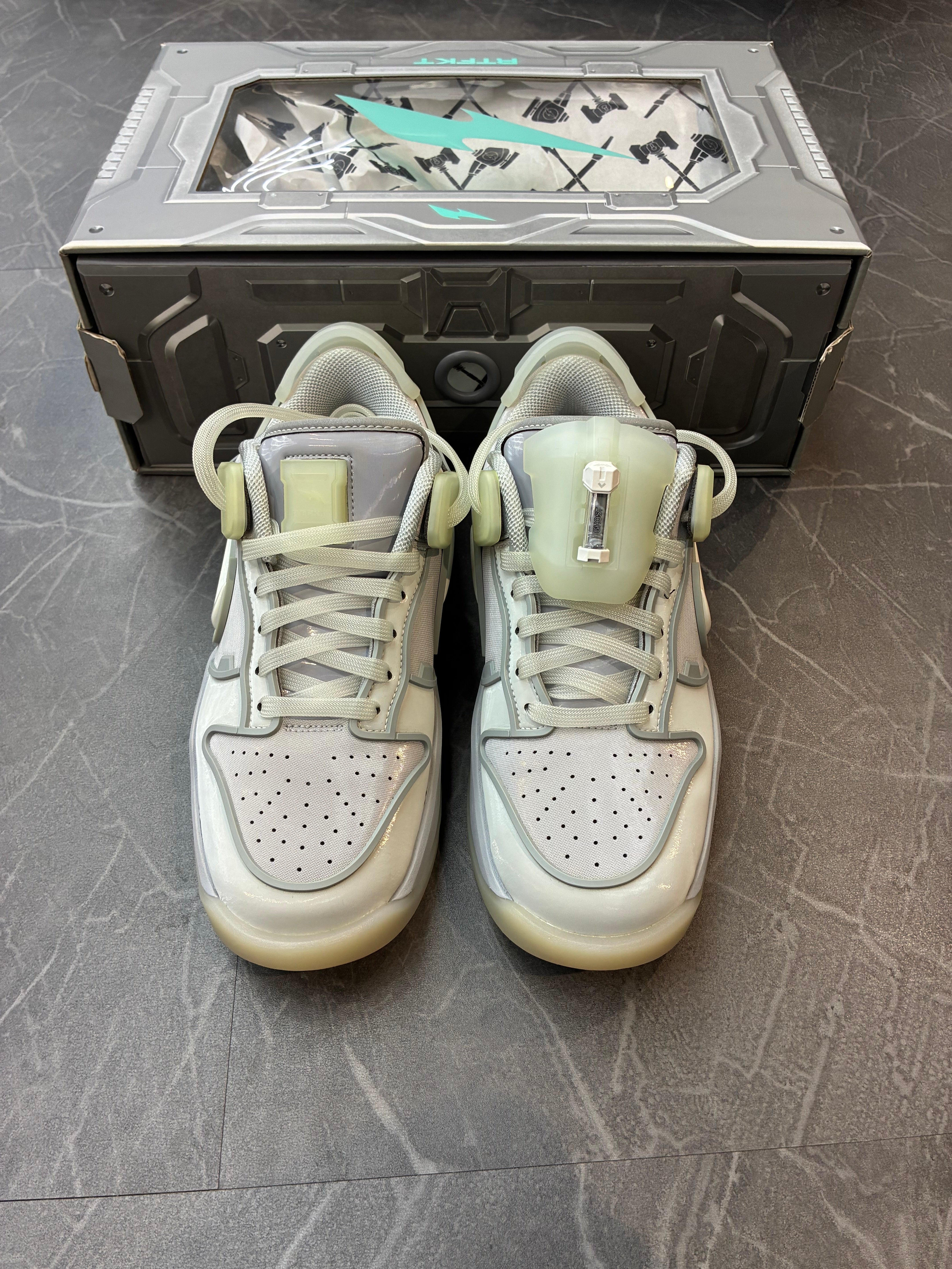 Nike Dunk Genesis Low “RTFKT Ghost”