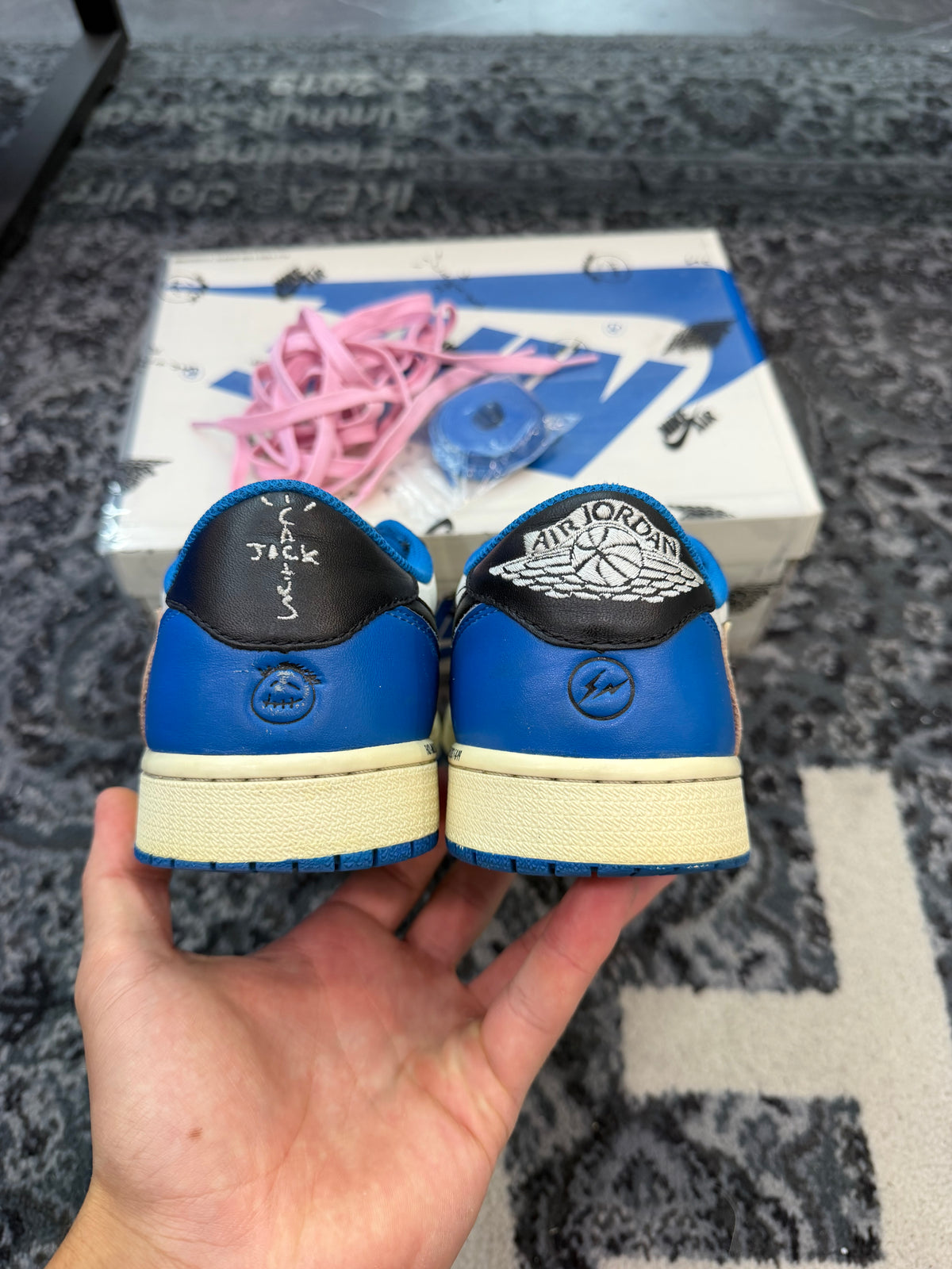 Jordan 1 Low x Travis Scott “Fragment”