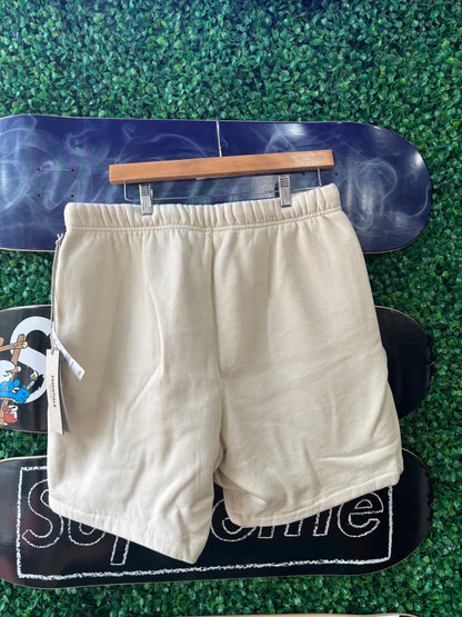 Essentials Sweatshorts “Buttercream”