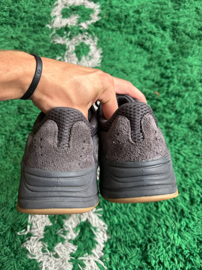 Yeezy 700 “Utility Black”