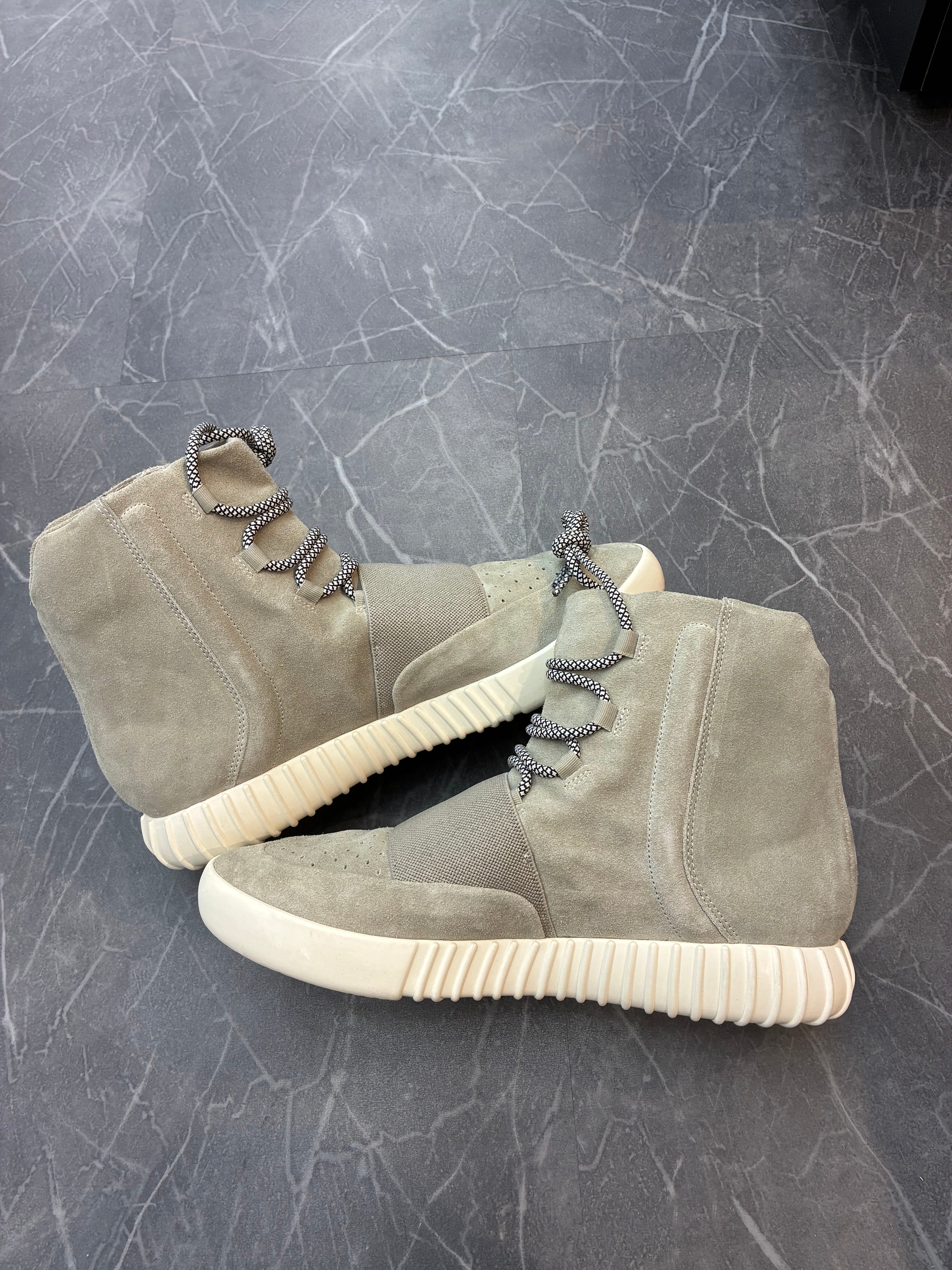 Yeezy 750 “OG Light Brown”