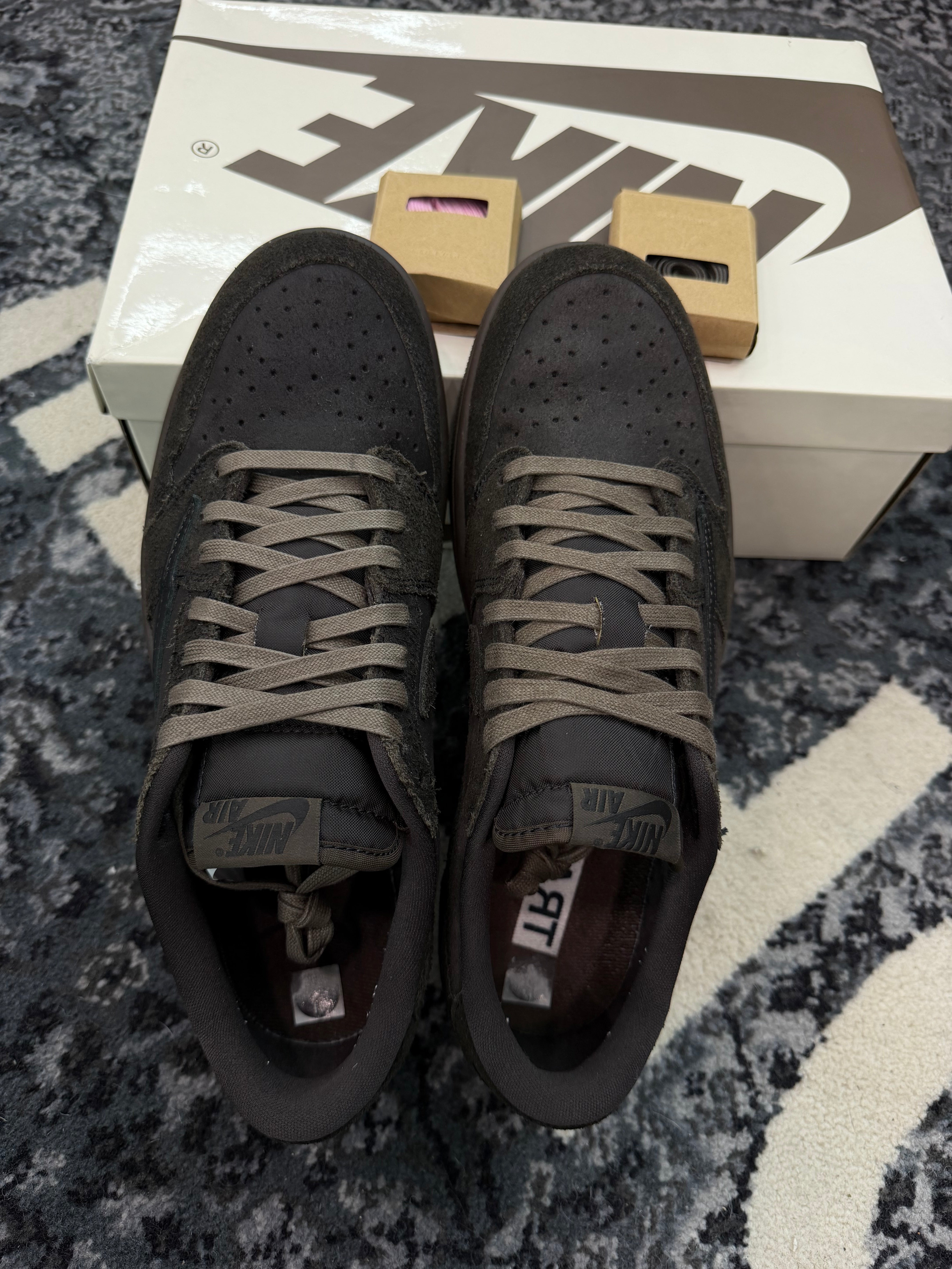 Jordan 1 Low x Travis Scott “Velvet Brown”