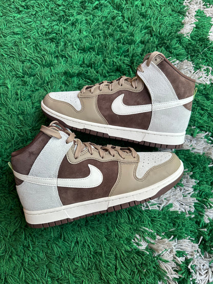 Nike Dunk High “Light Chocolate”