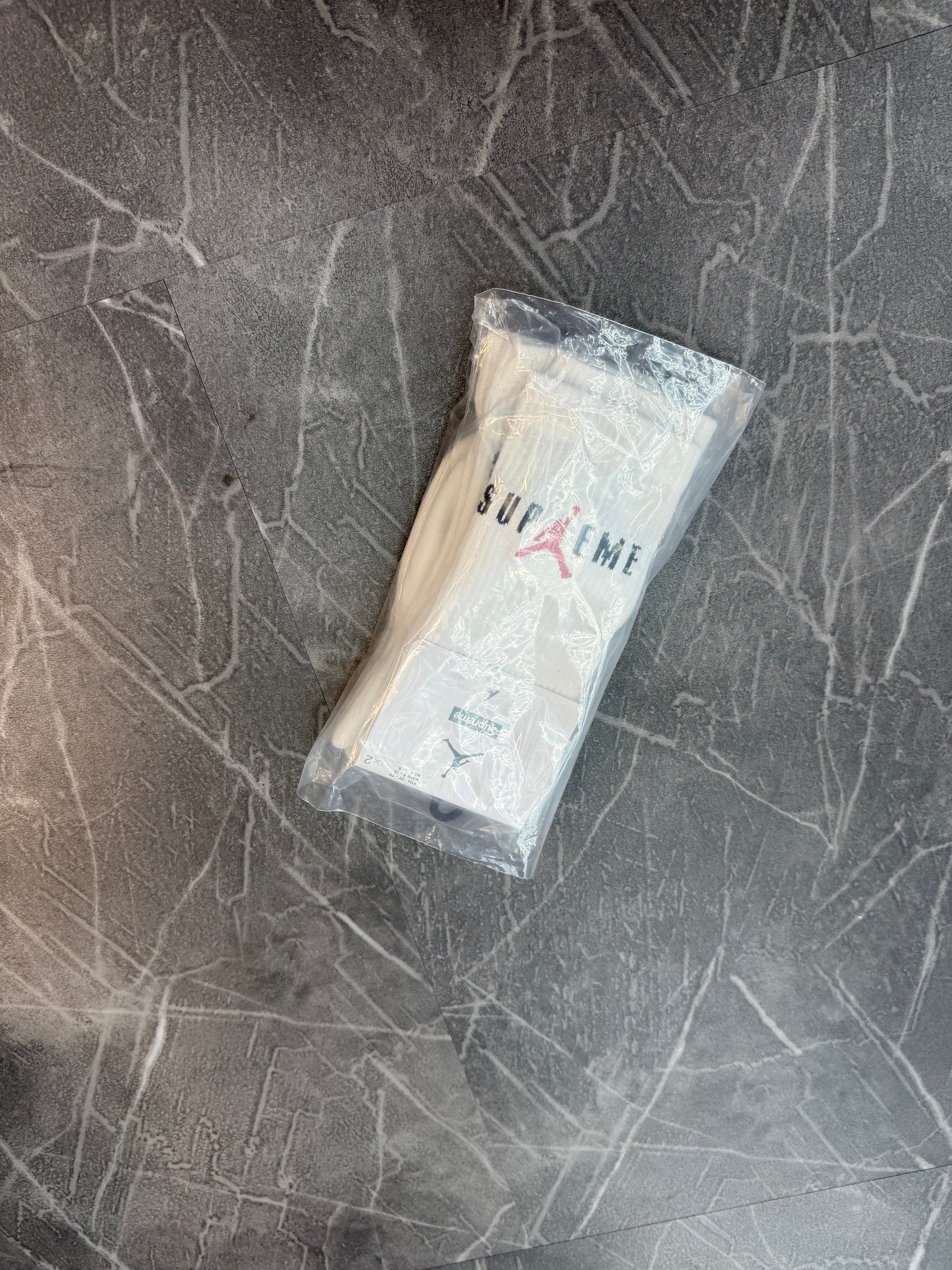 Supreme Jordan Socks “White”