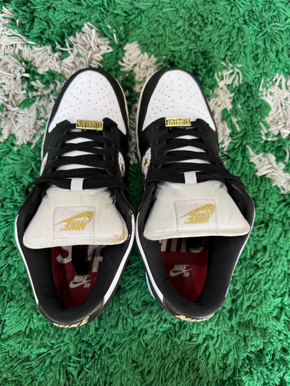 Nike SB Dunk Low Supreme Stars “Black”