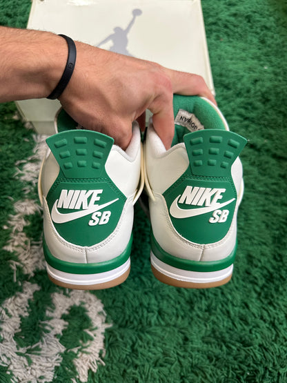 Jordan 4 SB “Pine Green”
