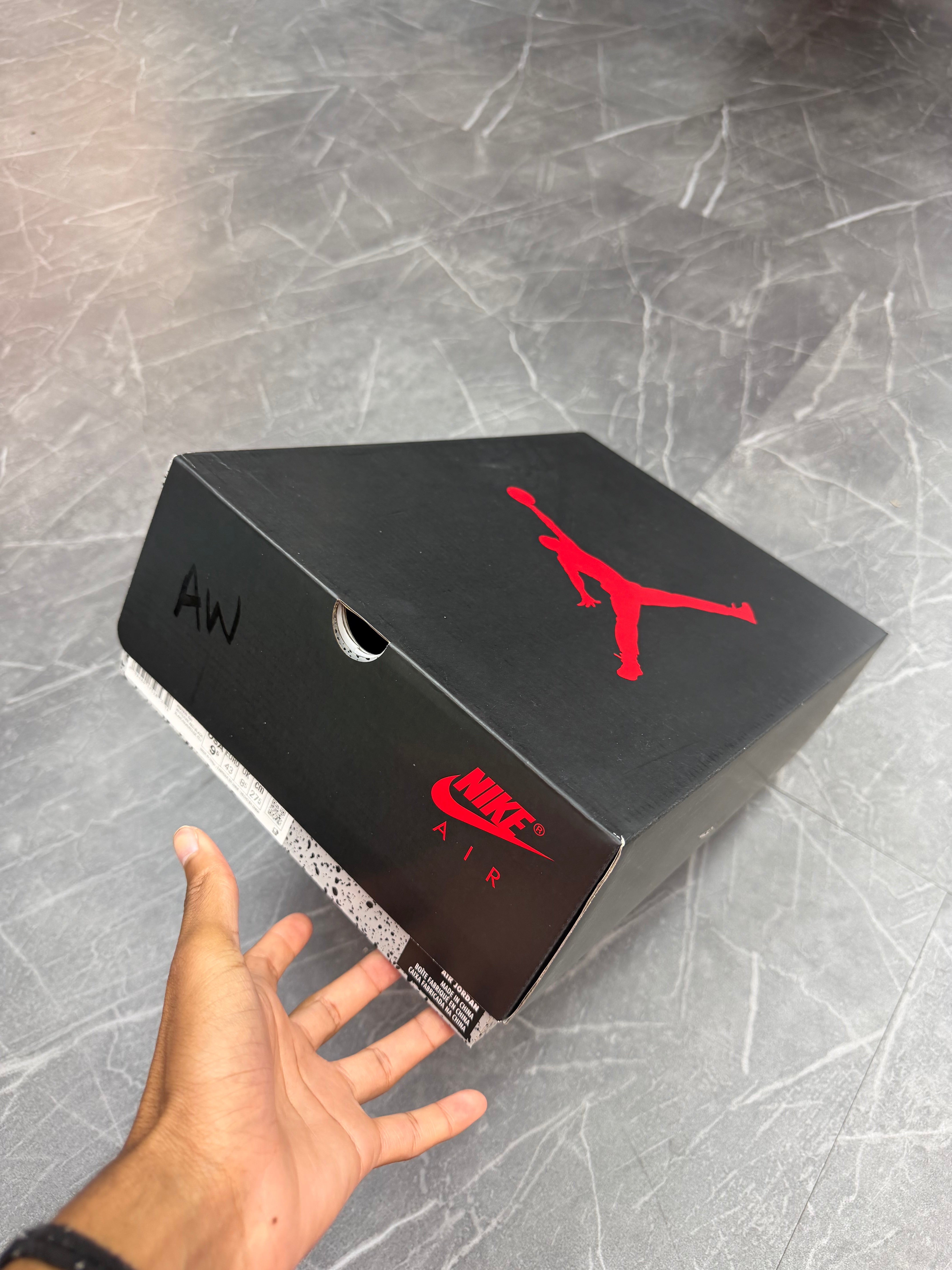 Jordan 5 “Fire Red”