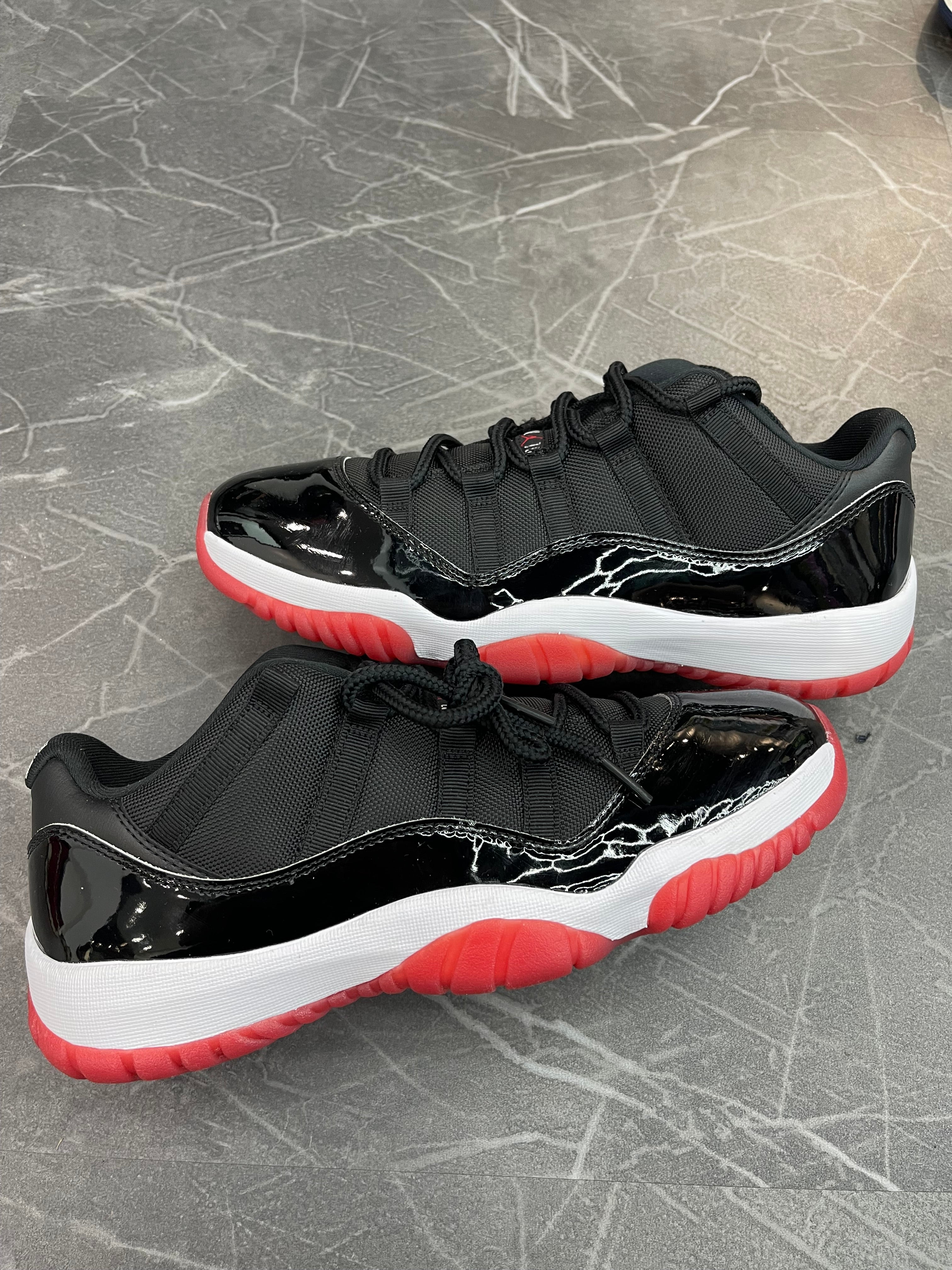 Jordan 11 Low “Bred”