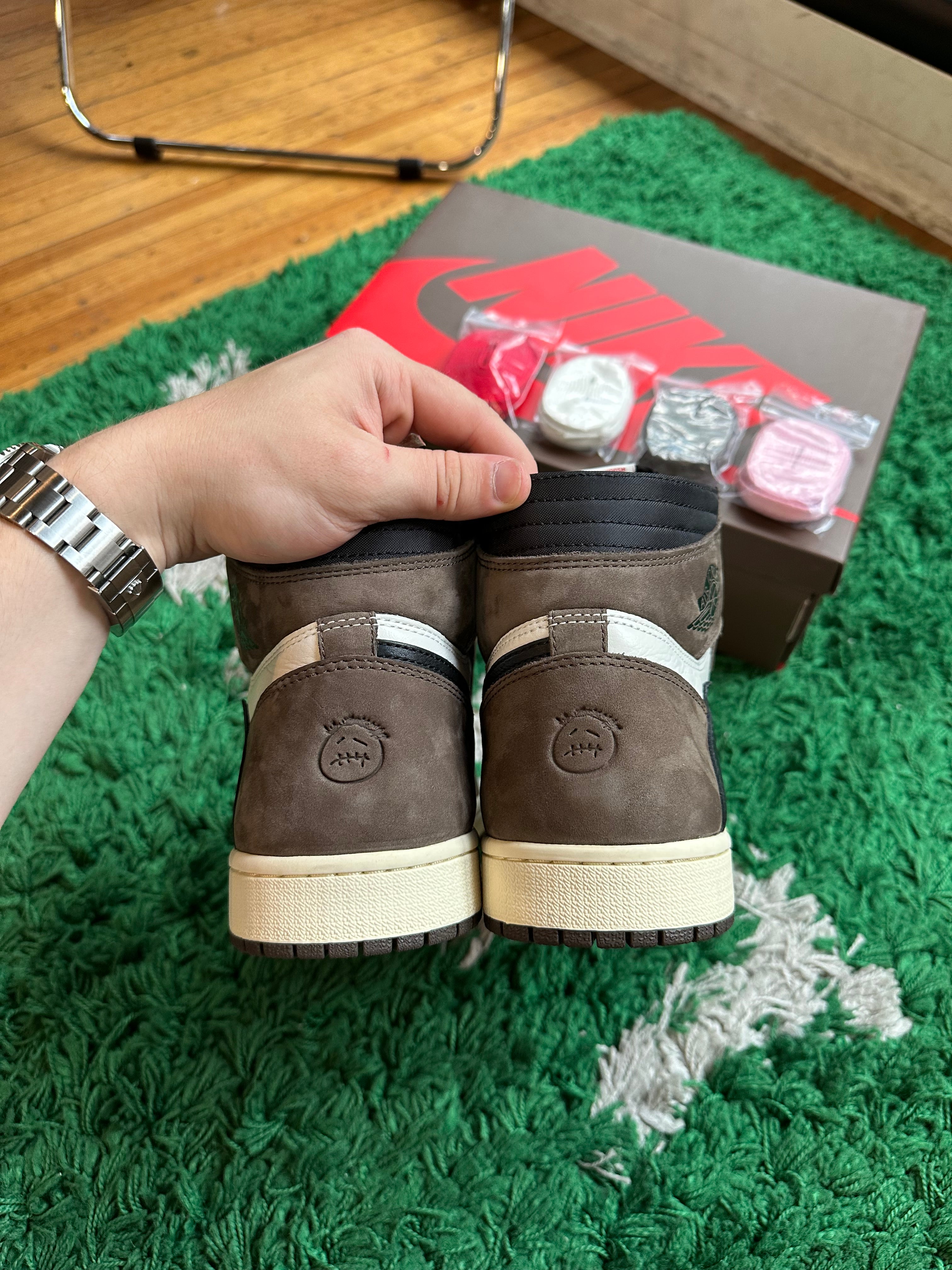 Travis Scott x Jordan 1 High “Mocha”