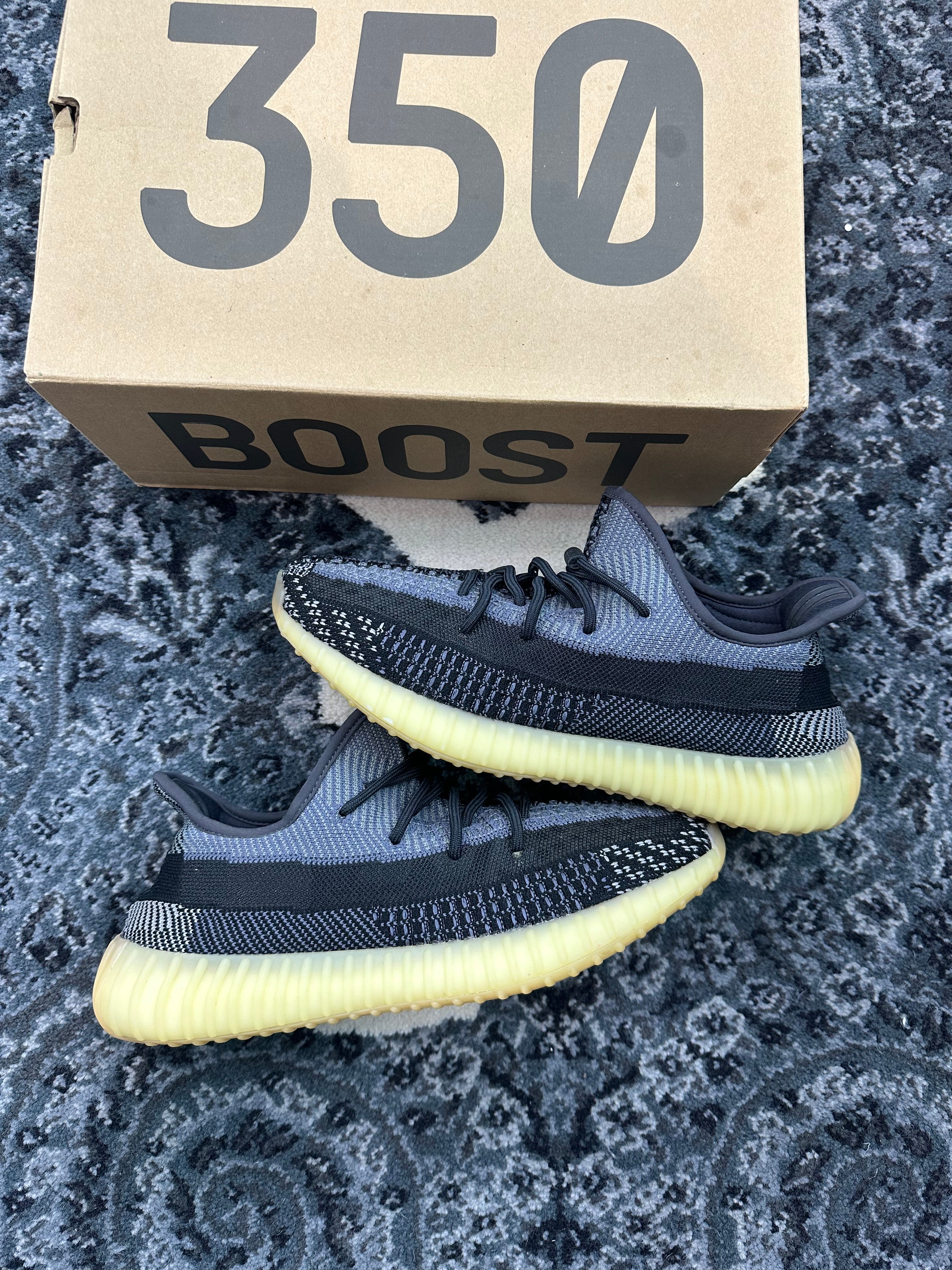 Yeezy 350 “Carbon”