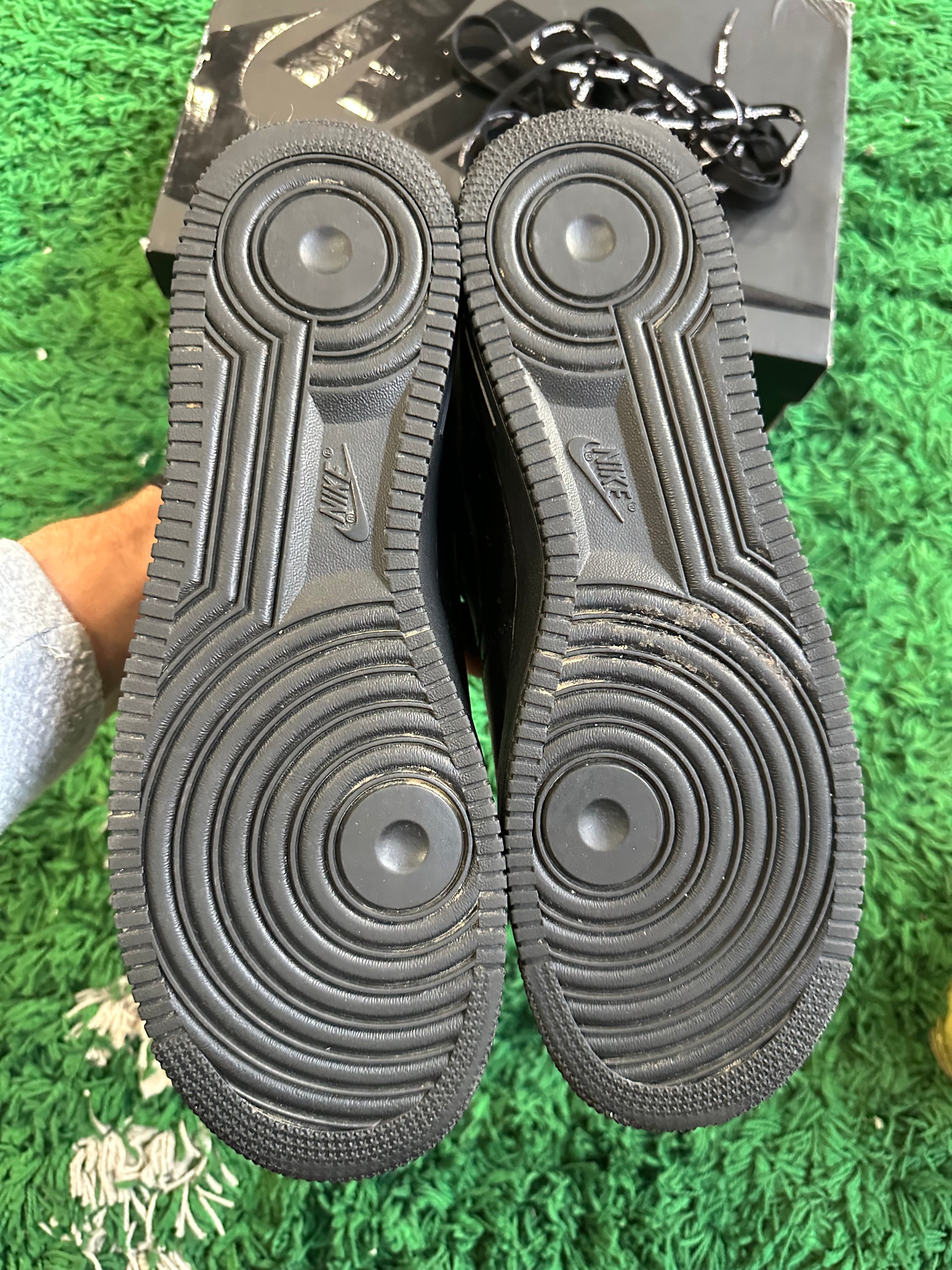 Nike Air Force 1 Low Supreme “Black”