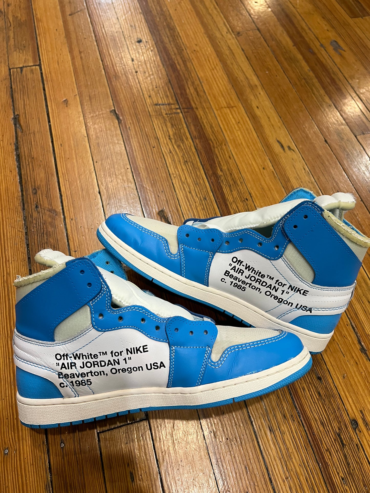 Jordan 1 High x Off White “UNC”