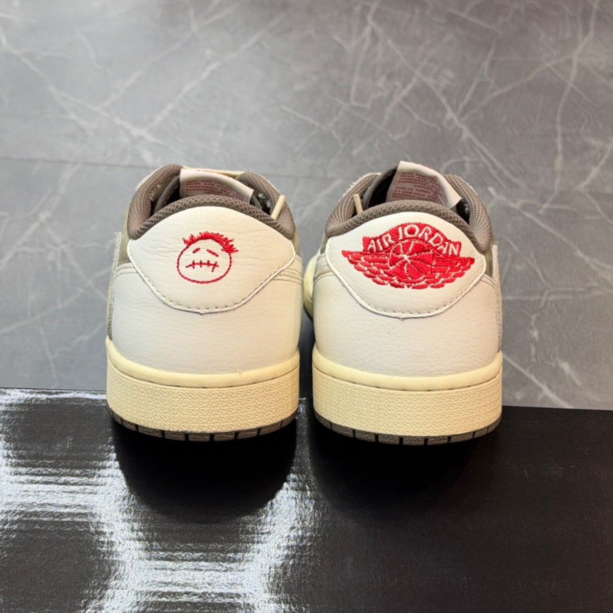 Jordan 1 Retro Low OG SP Travis Scott Reverse Mocha - Image 5