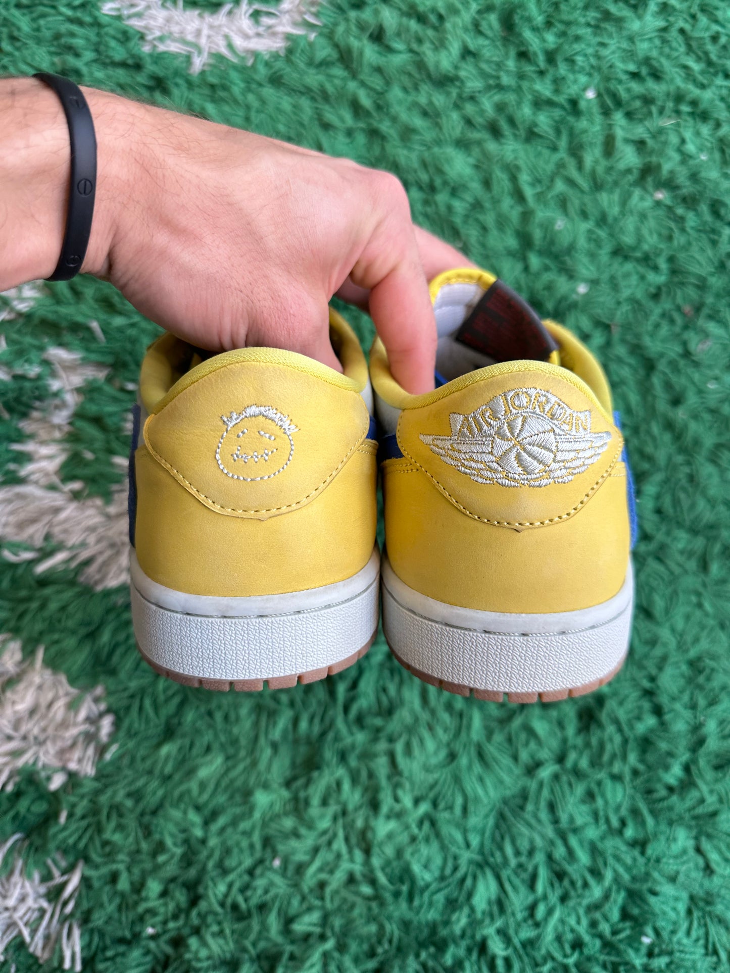 Jordan 1 Low Travis Scott “Canary”