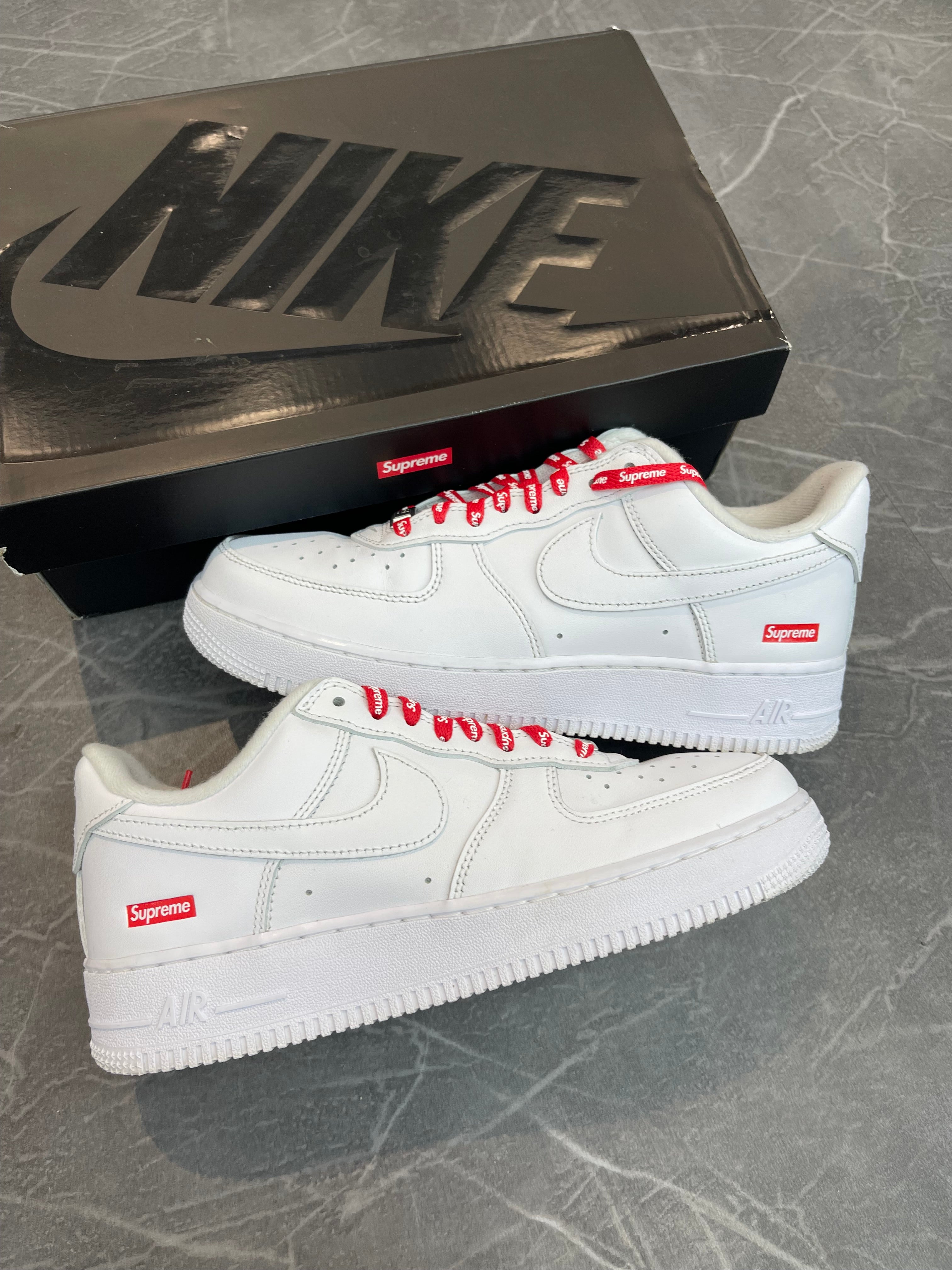 Nike Air Force 1 Low Supreme “White”