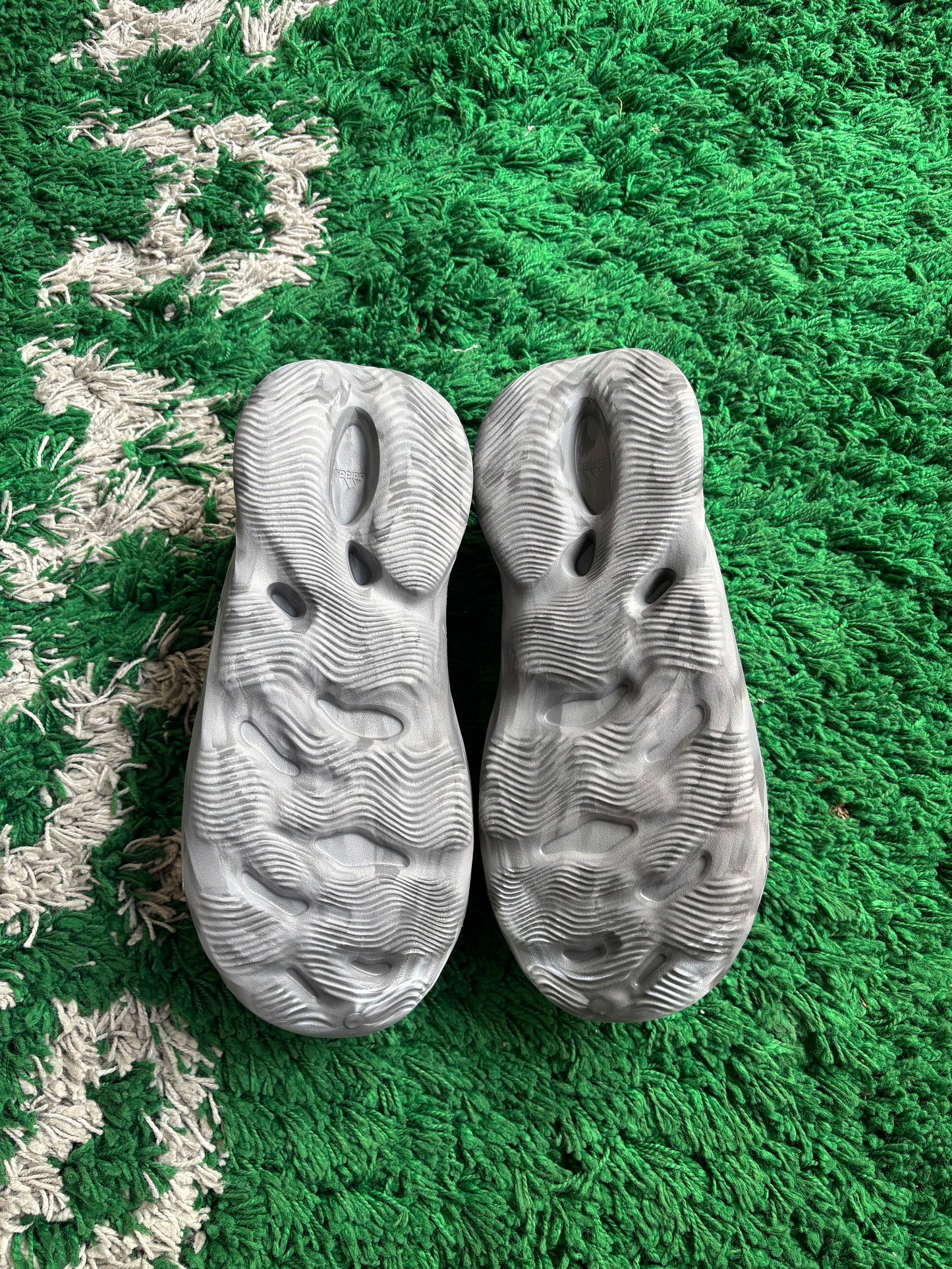 Yeezy Foam Runner “MX Granite”