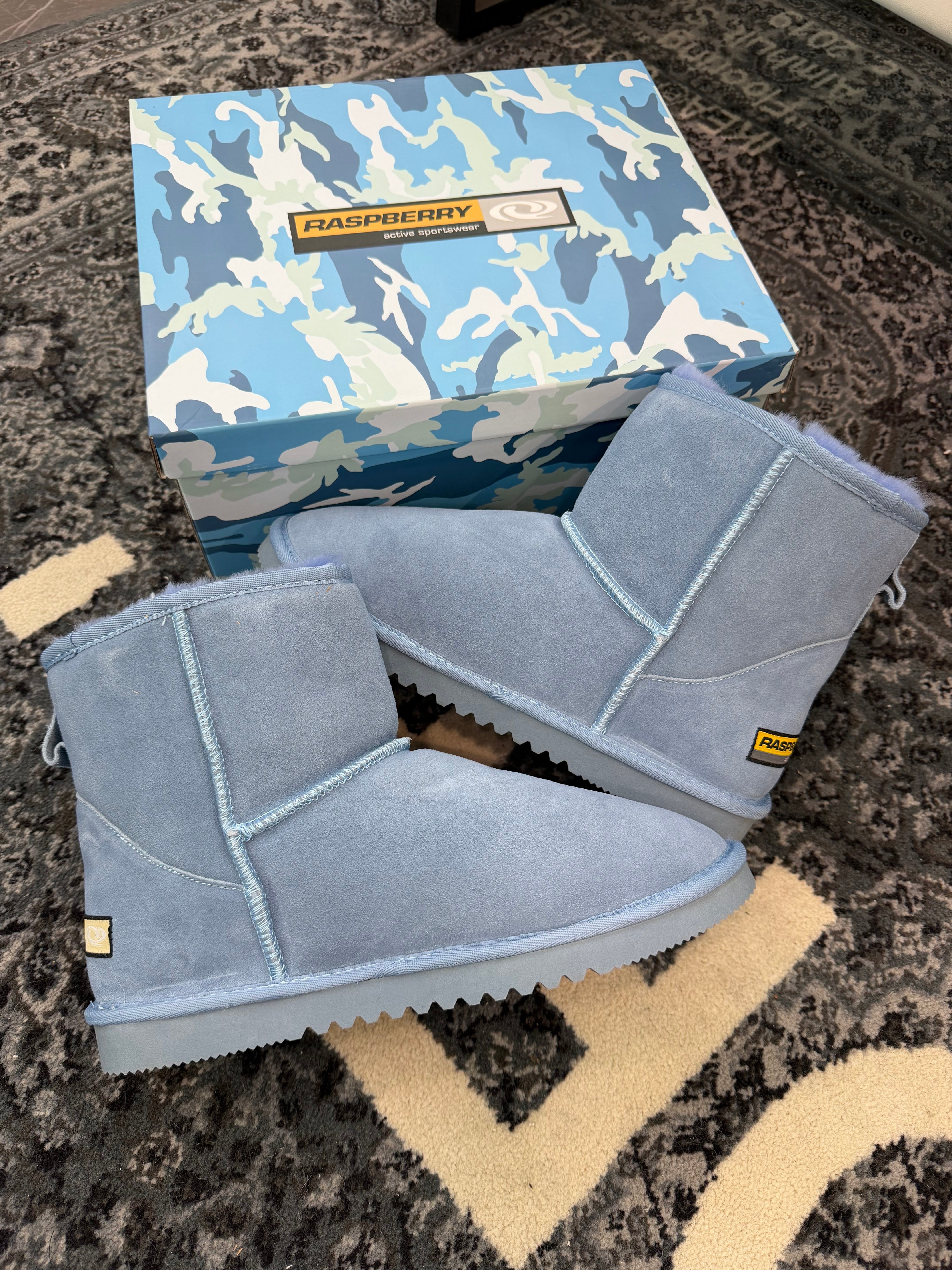 GV Gallery Raspberry Hills Boot “Ice Blue”