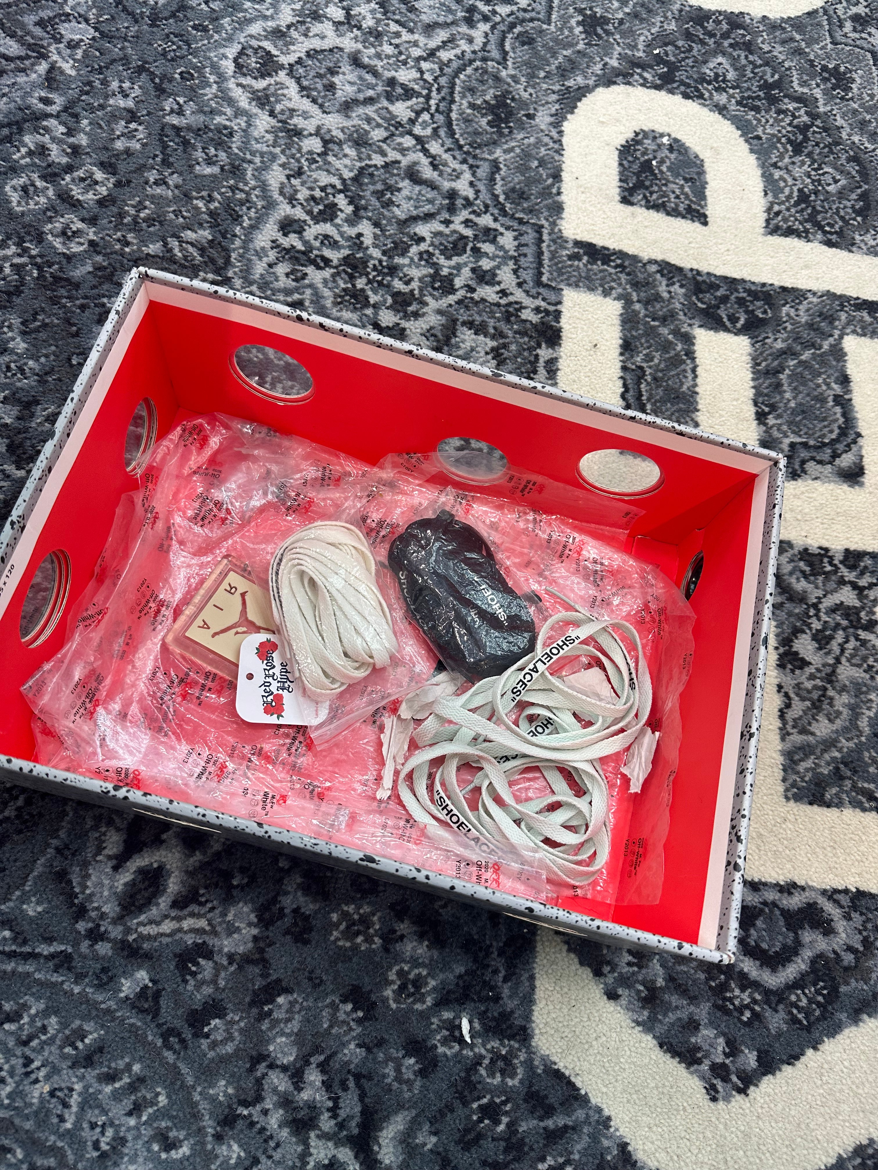 Jordan 4 Off White “Sail”