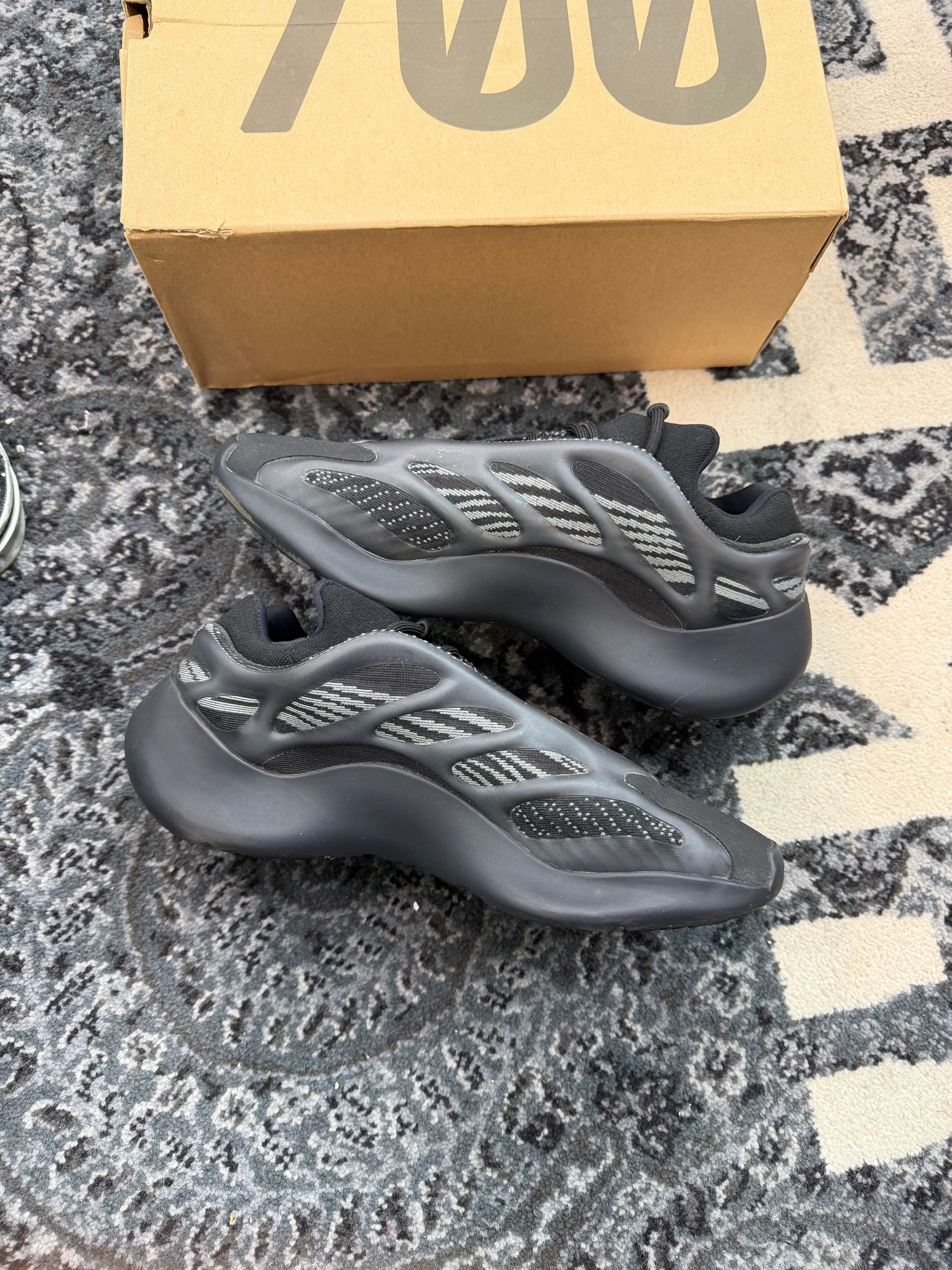 Yeezy 700 “Dark Glow”