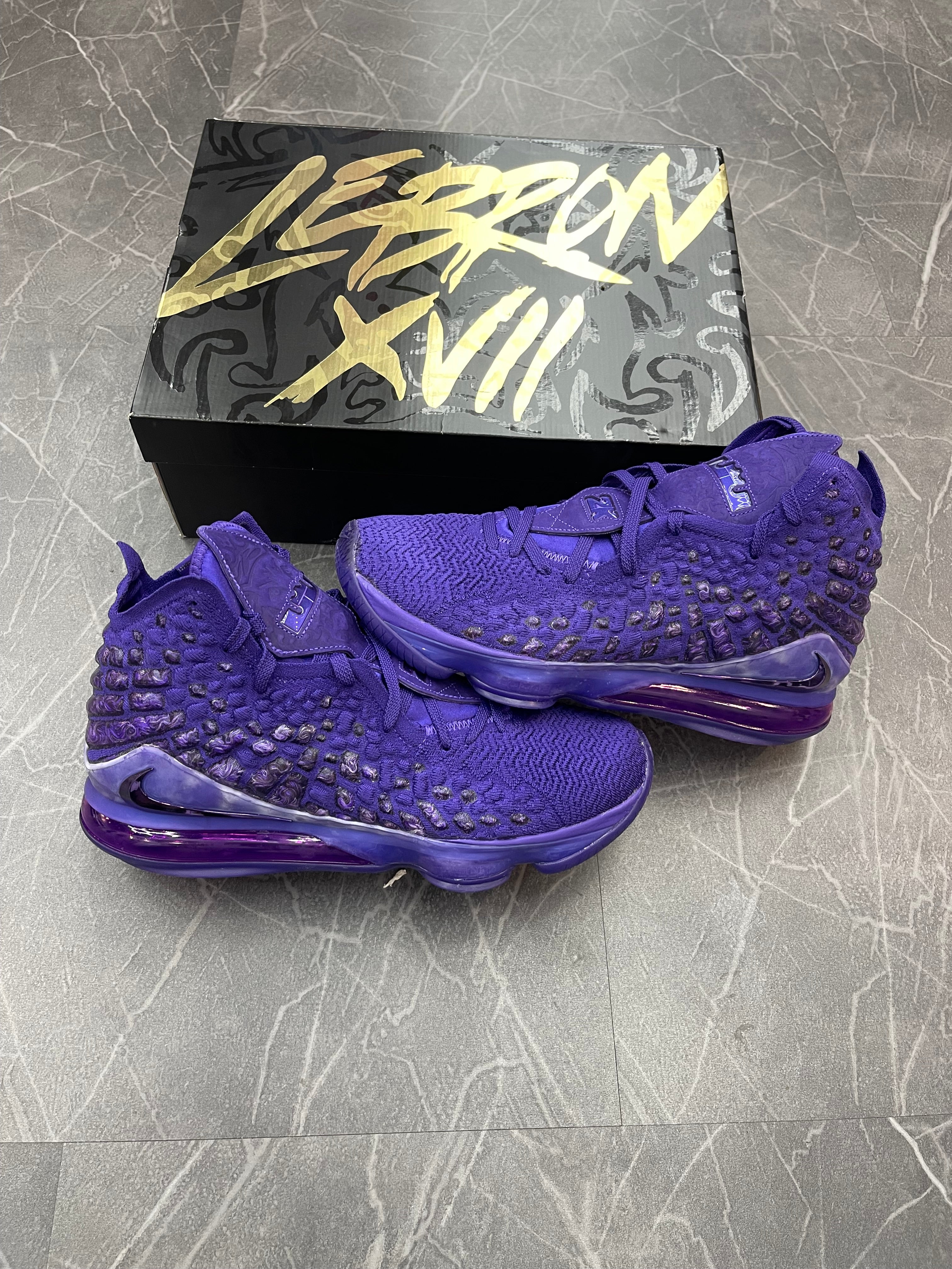 Nike LeBron 17 “2k”