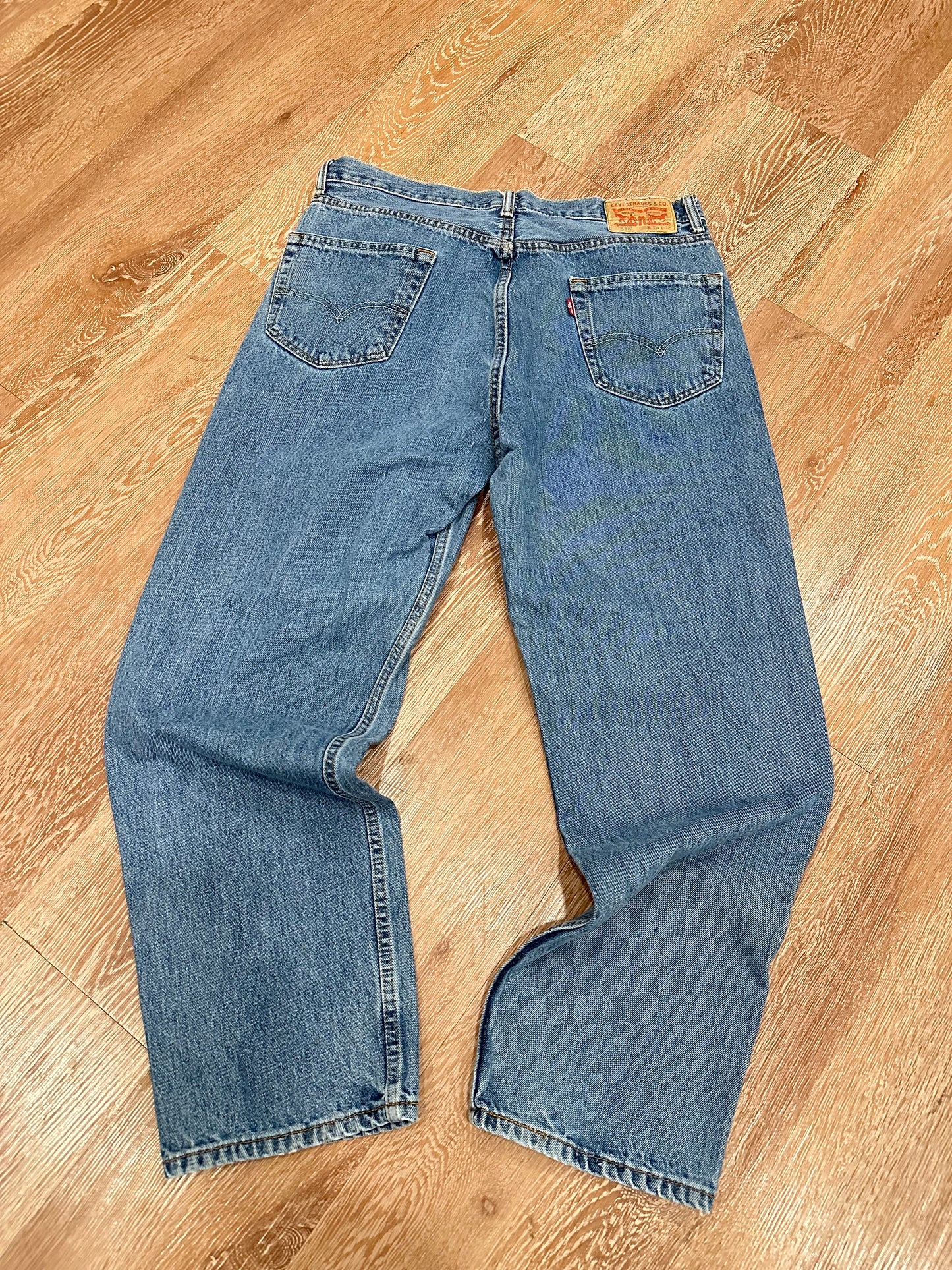 Levi’s 550 Mid Wash Denim Jeans (34)