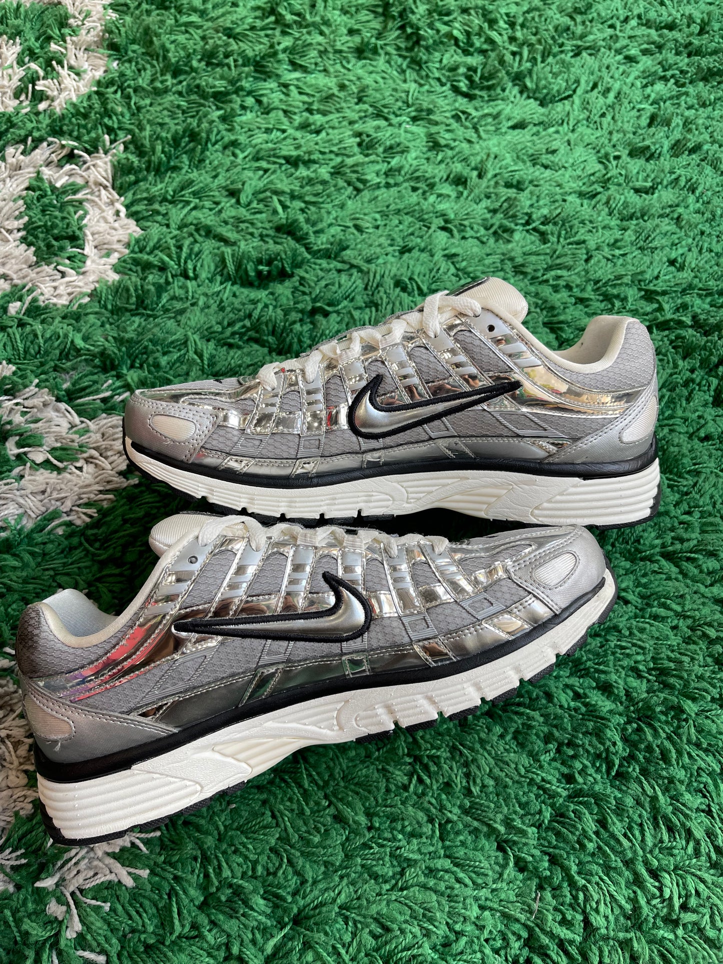 Nike P-6000 “Metallic Silver”