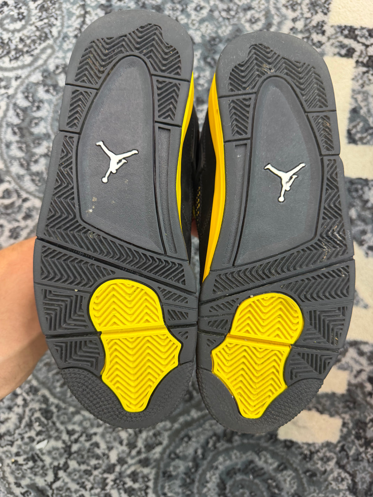Jordan 4 “Thunder”