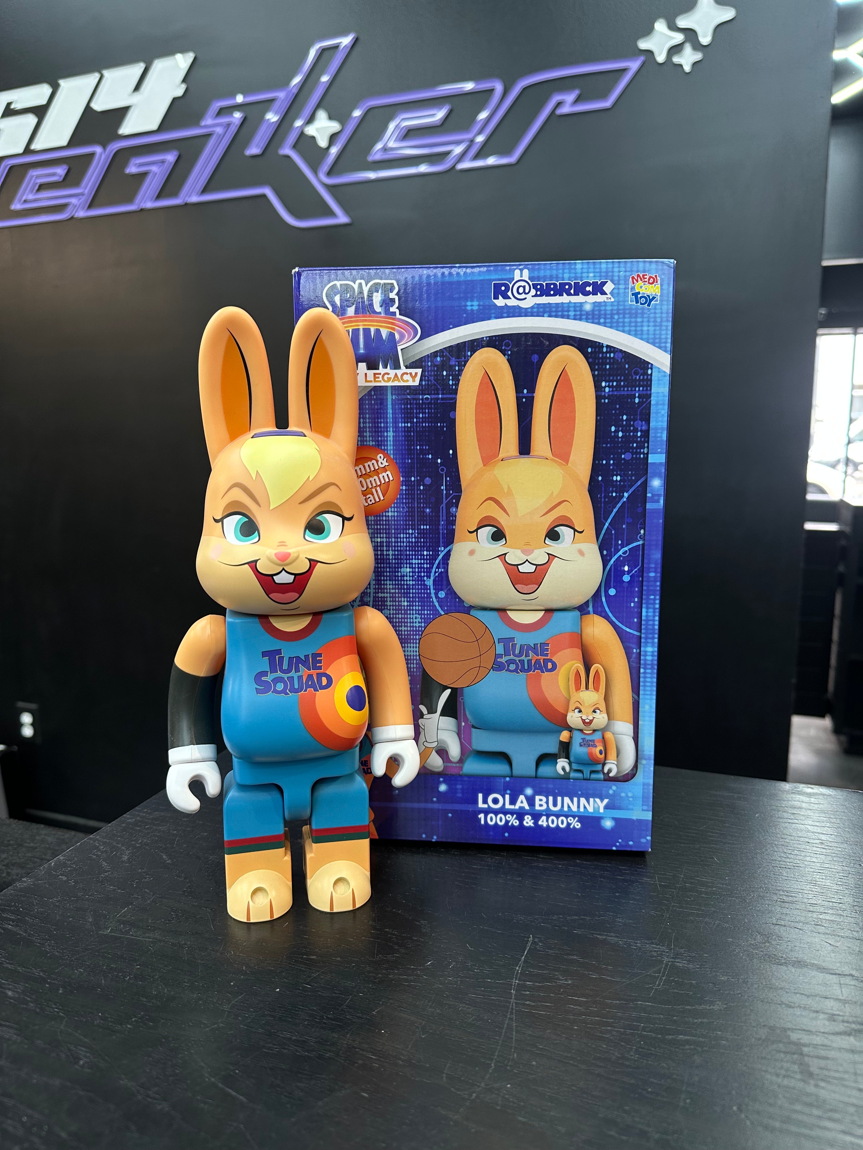 Bearbrick 400% SpaceJam Lola Bunny