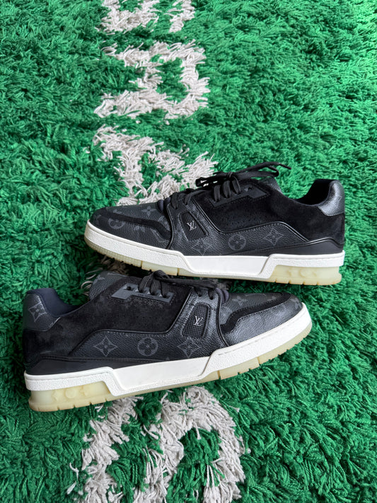 Louis Vuitton Trainer “All Black”