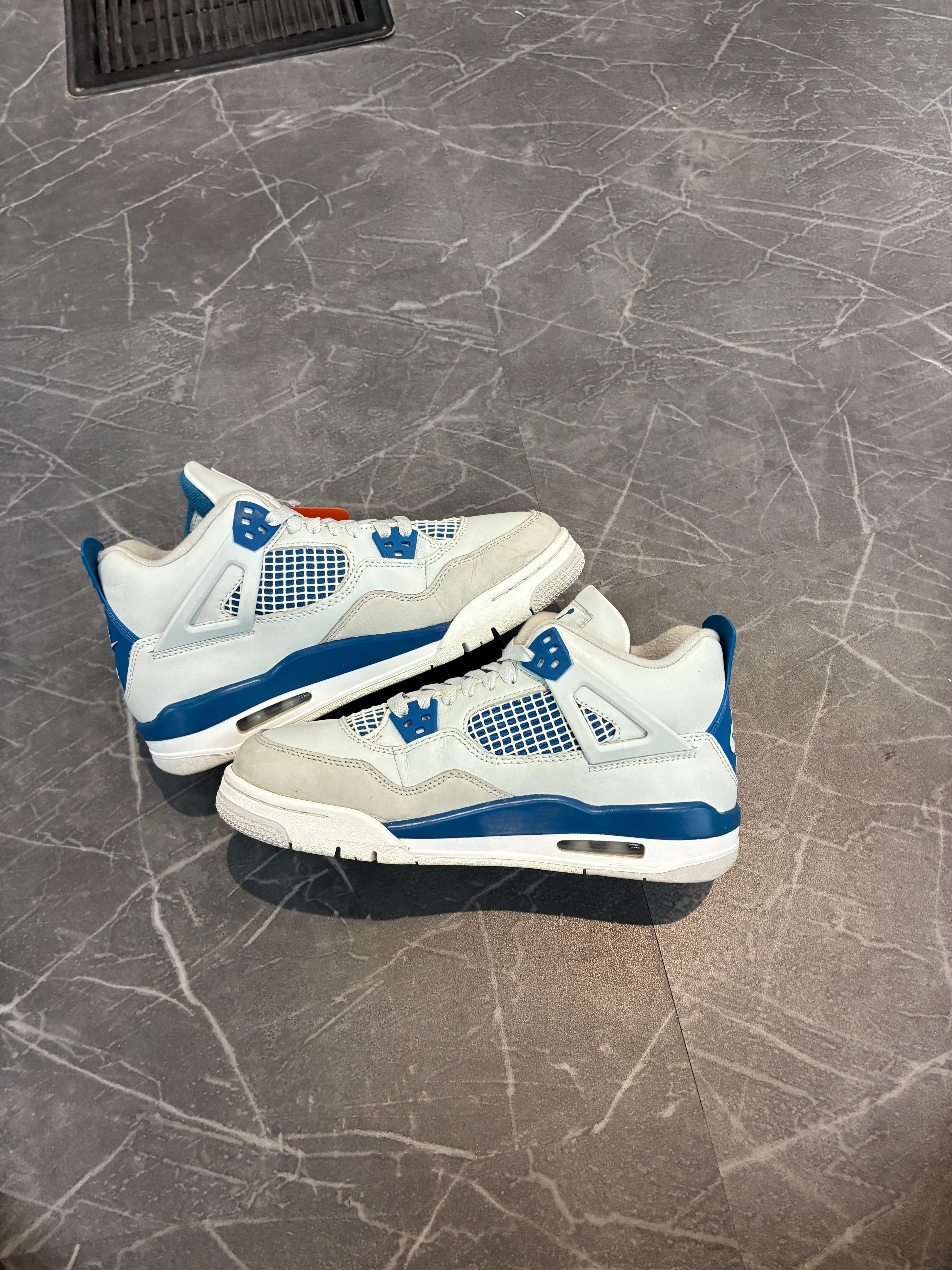 Jordan 4 “Military Blue”
