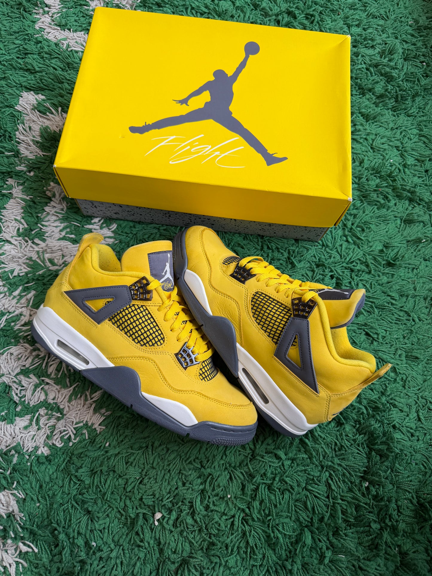 Jordan 4 “Lightning”
