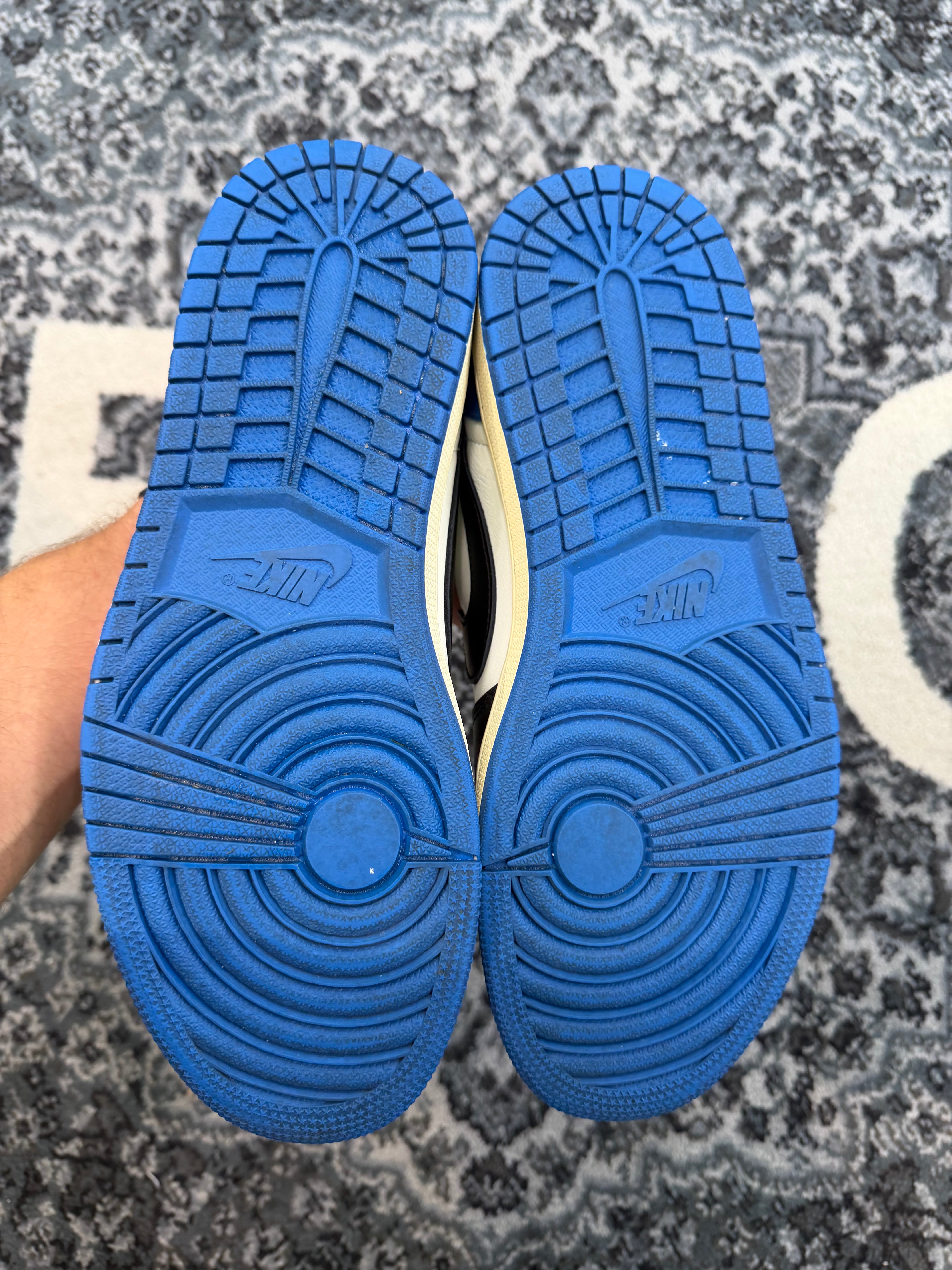 Jordan 1 Low Travis Scott “Fragment”