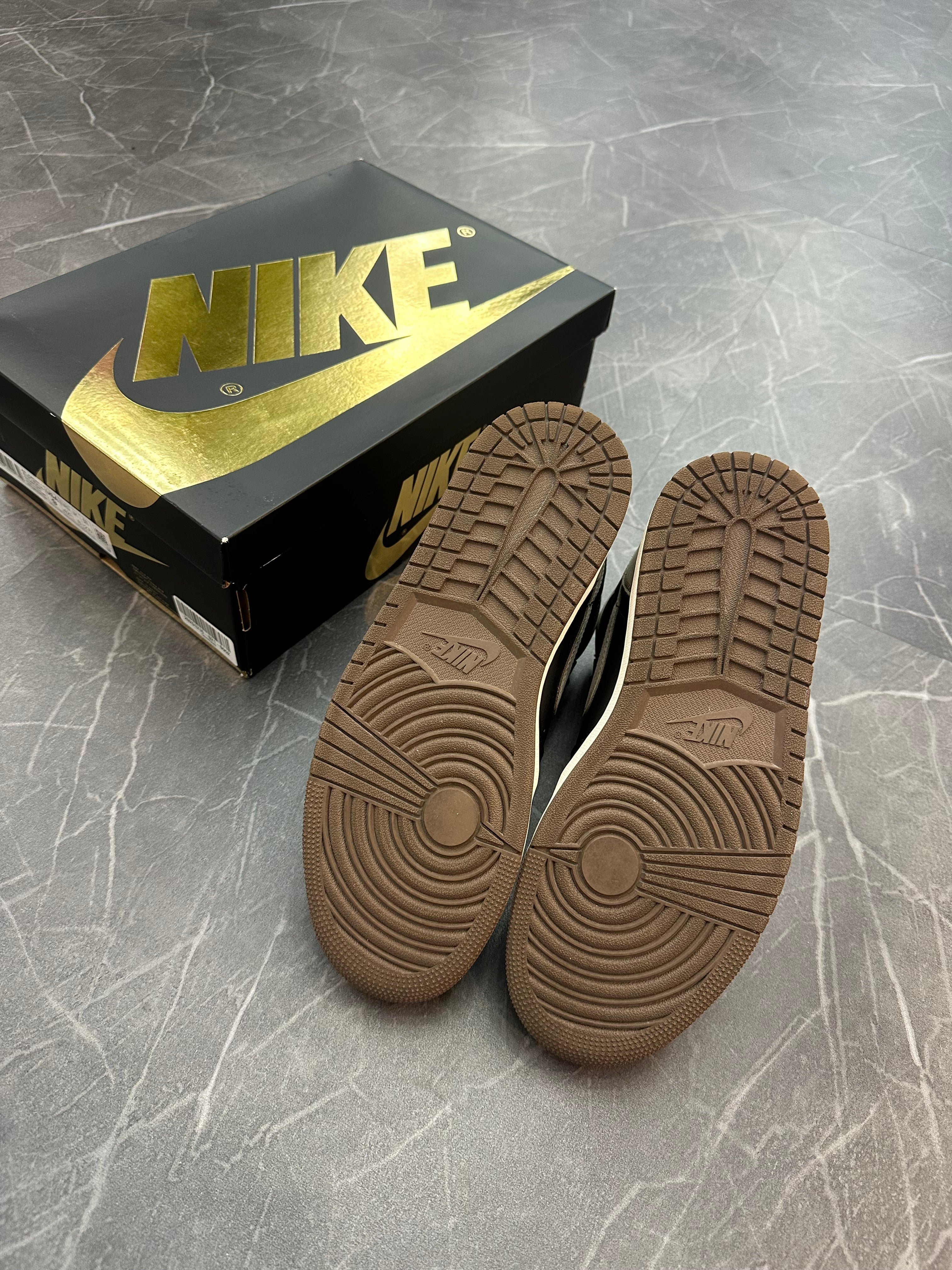 Jordan 1 High “Palomino”