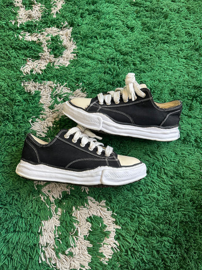 Maison Mihara Canvas Low Top “Black”
