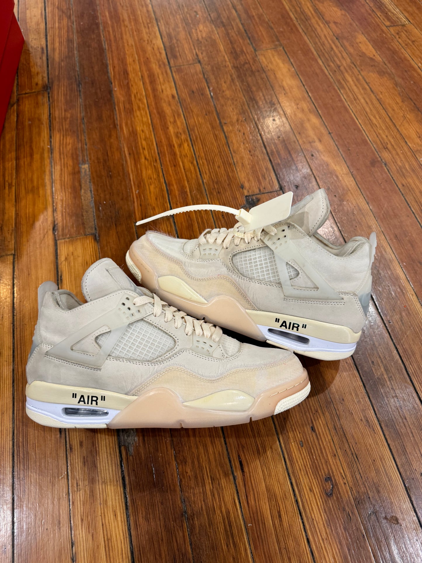 Jordan 4 x Off White “Sail”