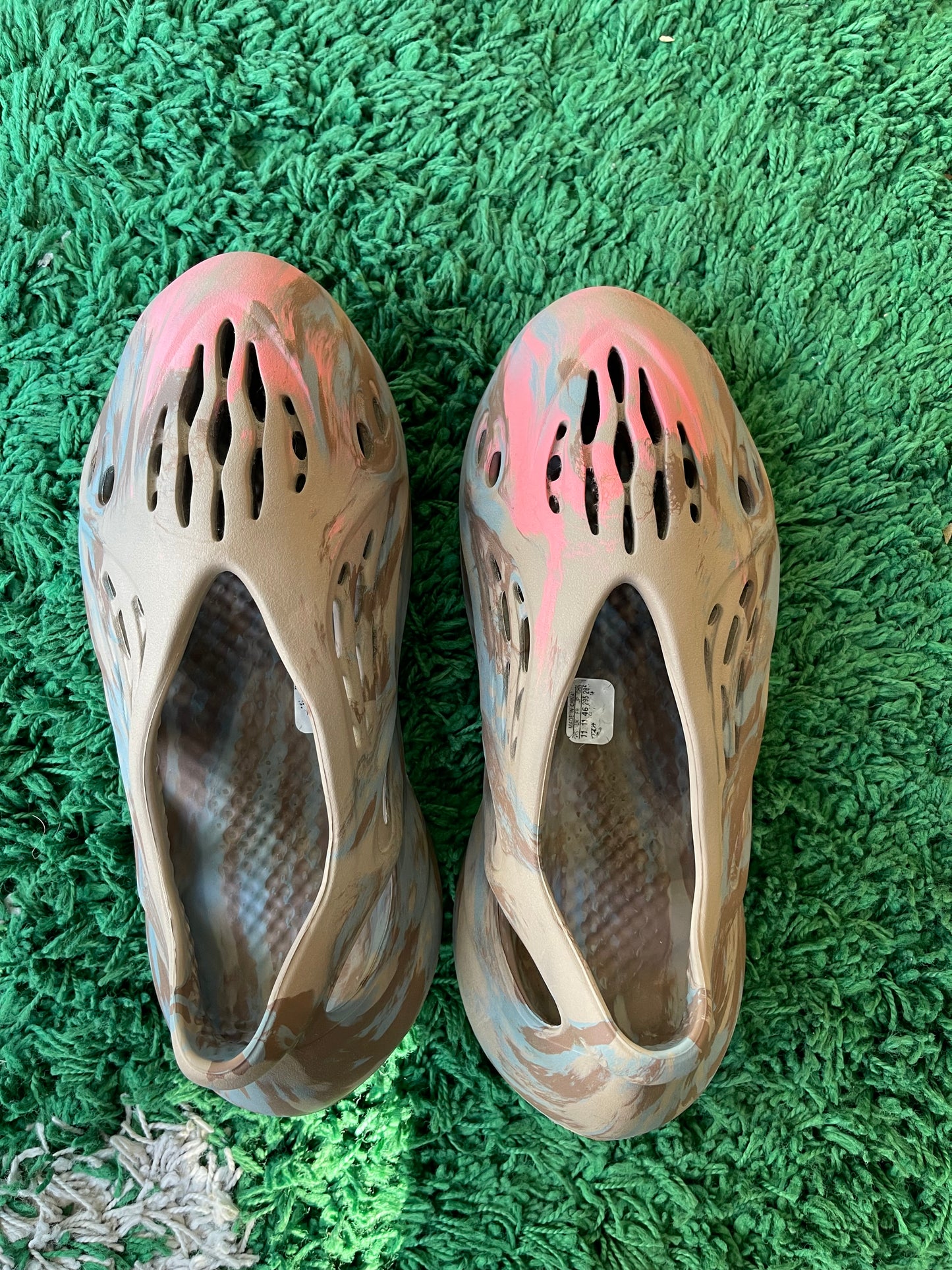 Yeezy Foam Runner “MX Sand Grey”