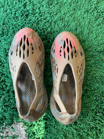 Yeezy Foam Runner “MX Sand Grey”