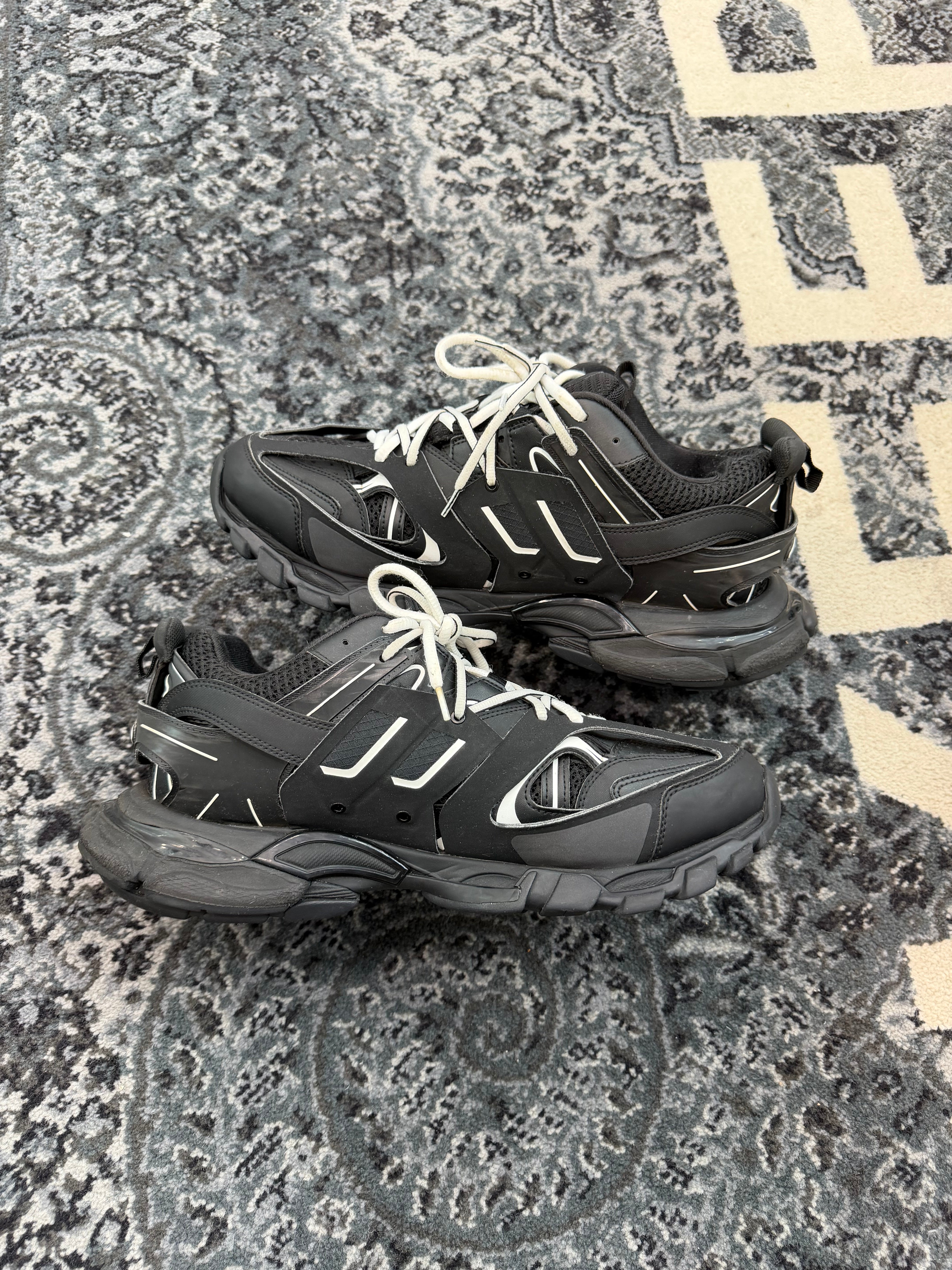 Balenciaga Track “Black White”