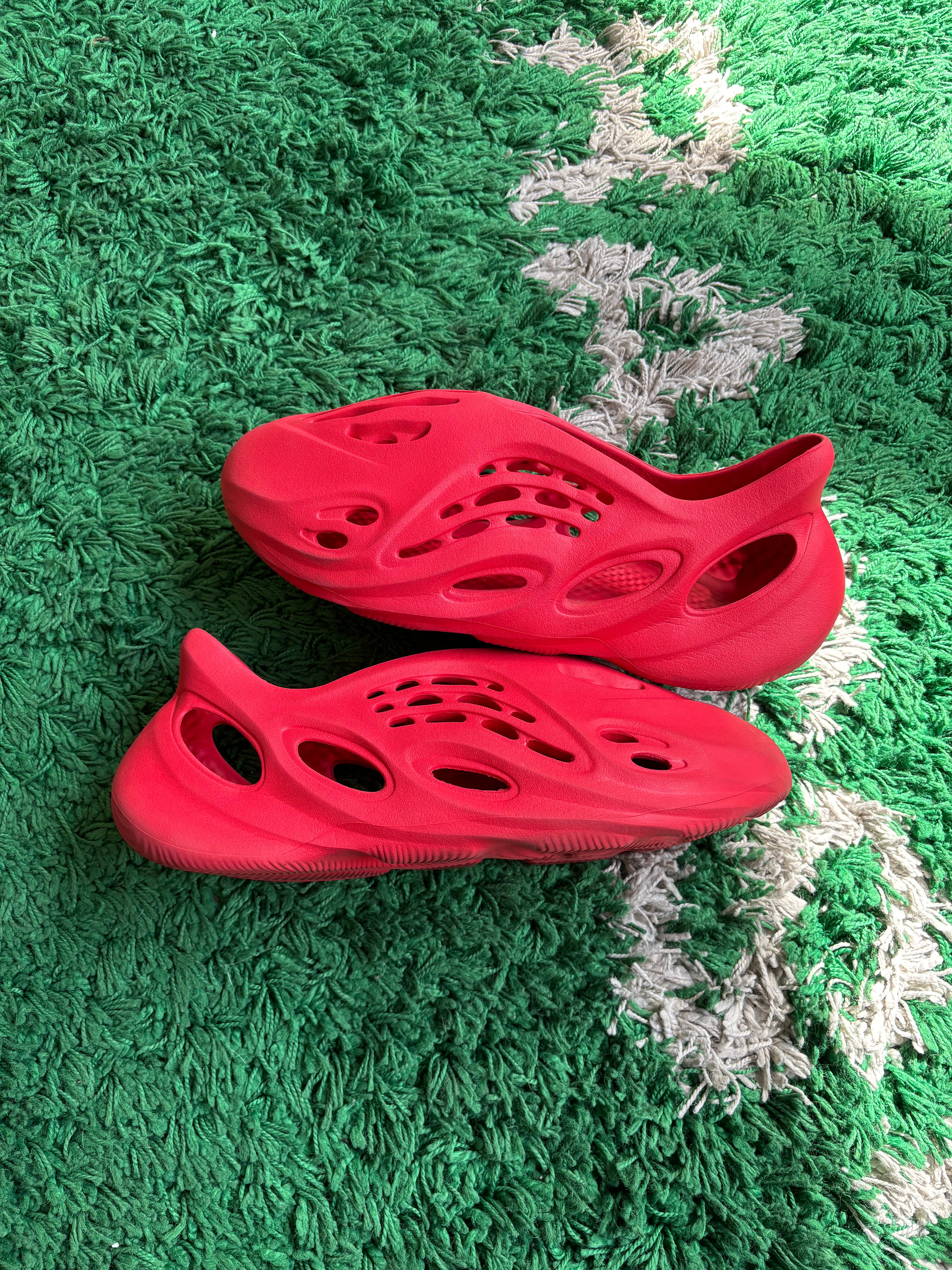 Yeezy Foam Runner “Vermillion”