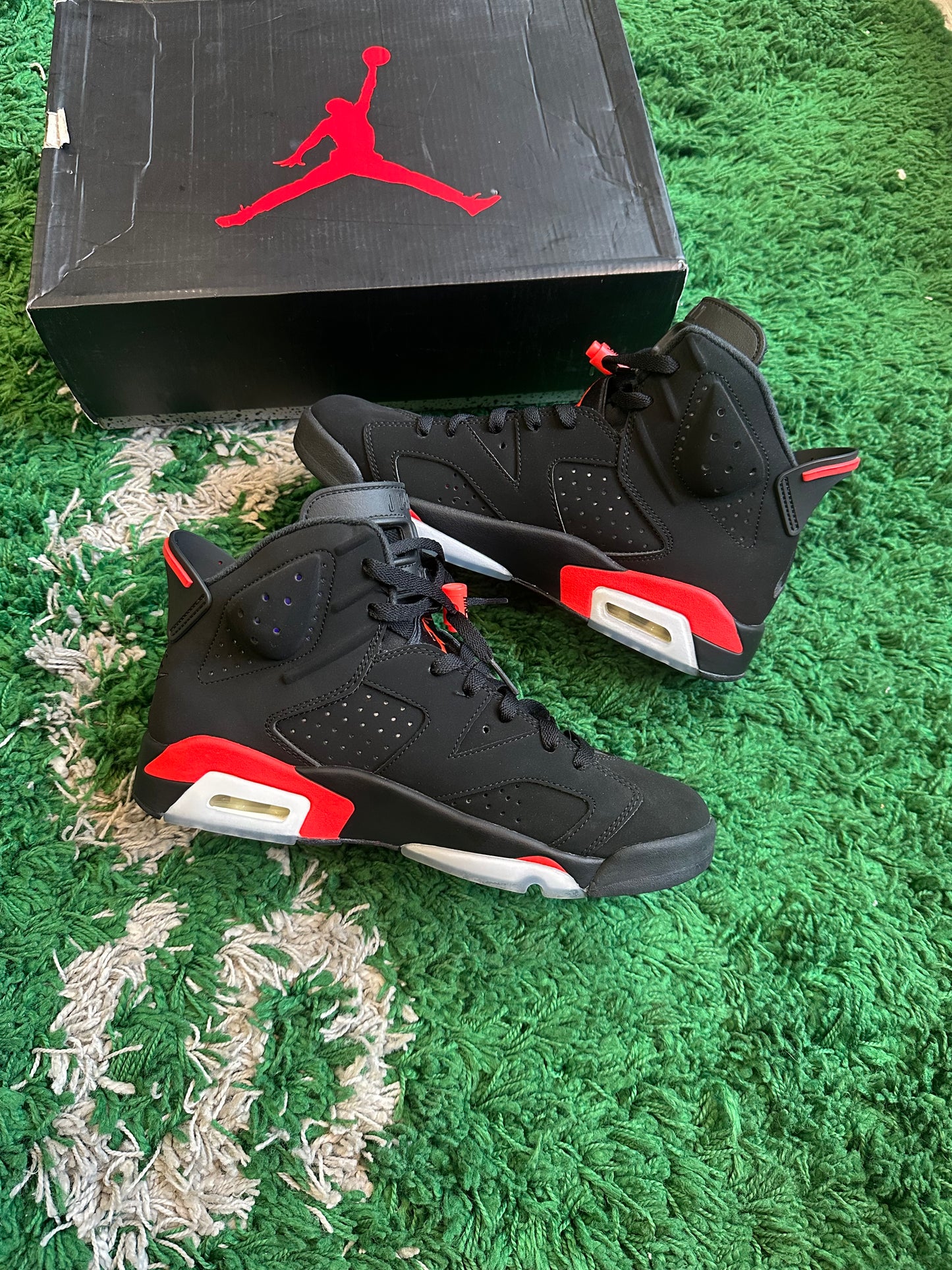 Jordan 6 “Infrared”