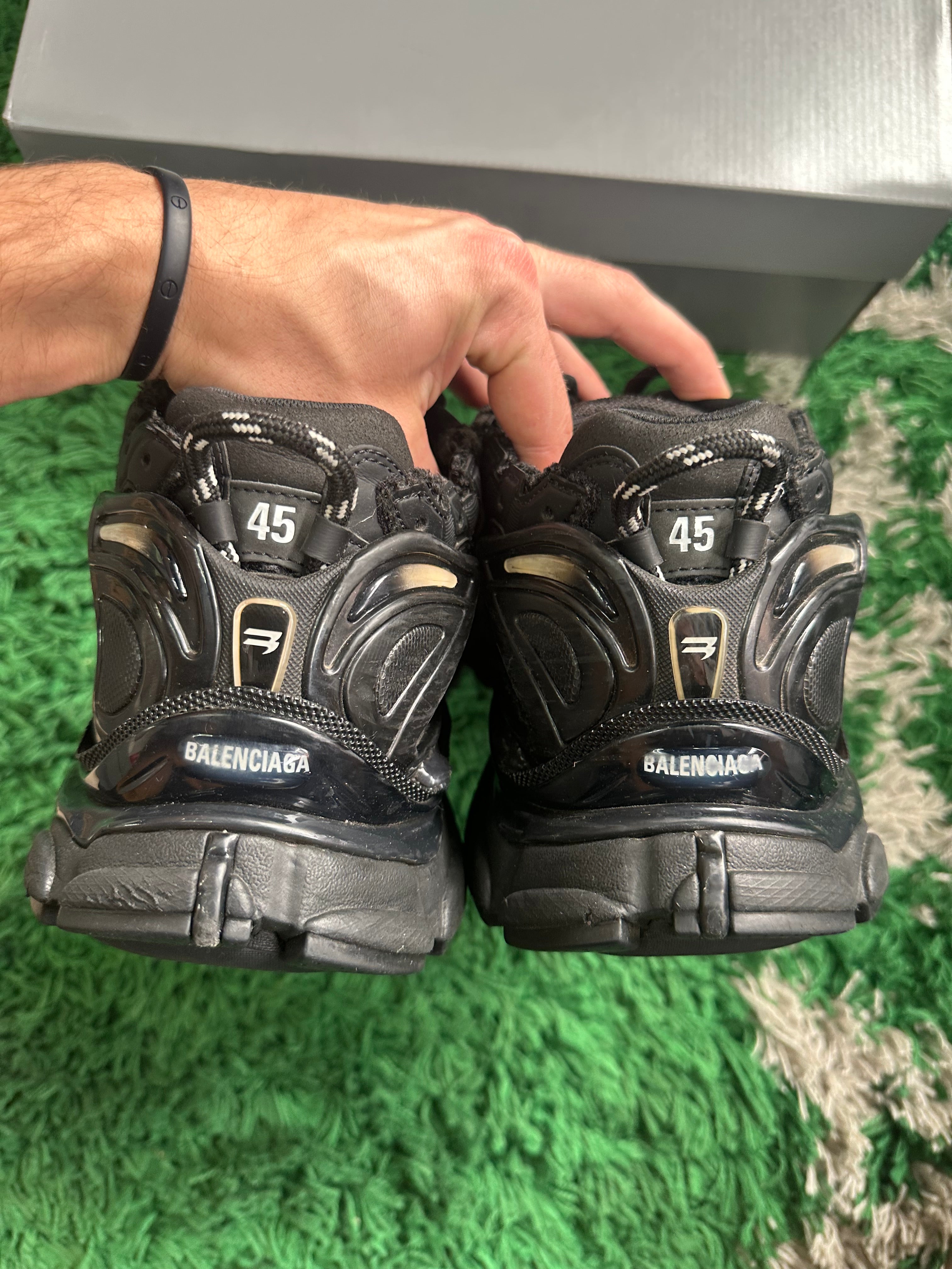 Balenciaga Runner “All Black”